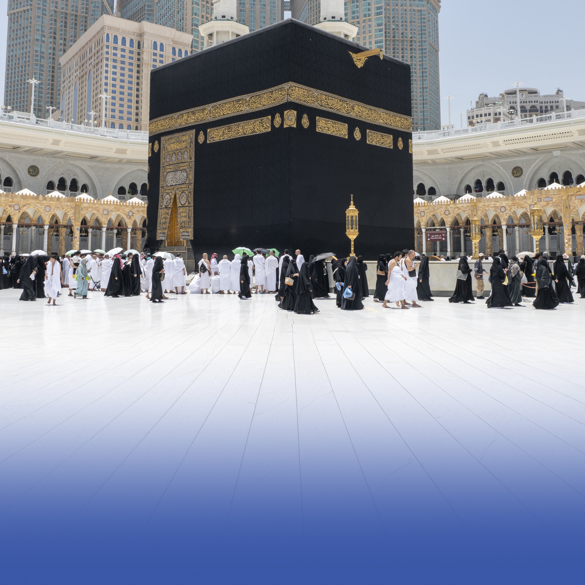 صحن الطواف دون زحام بعد سريان قرار منع البقاء بمكة