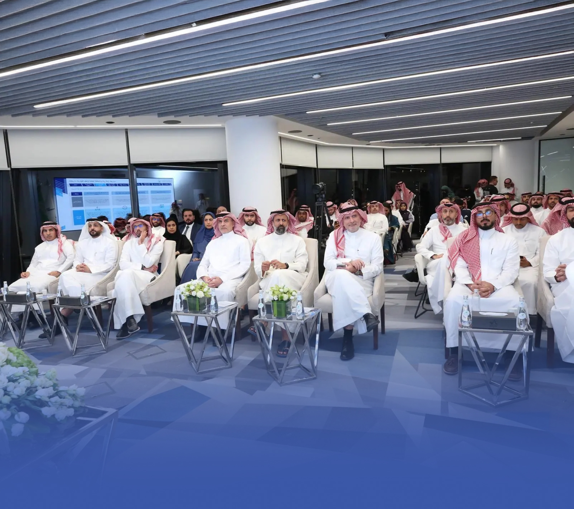 لقاء مهني يناقش تطوير السوق المالية وتحفيز الاستثمارات