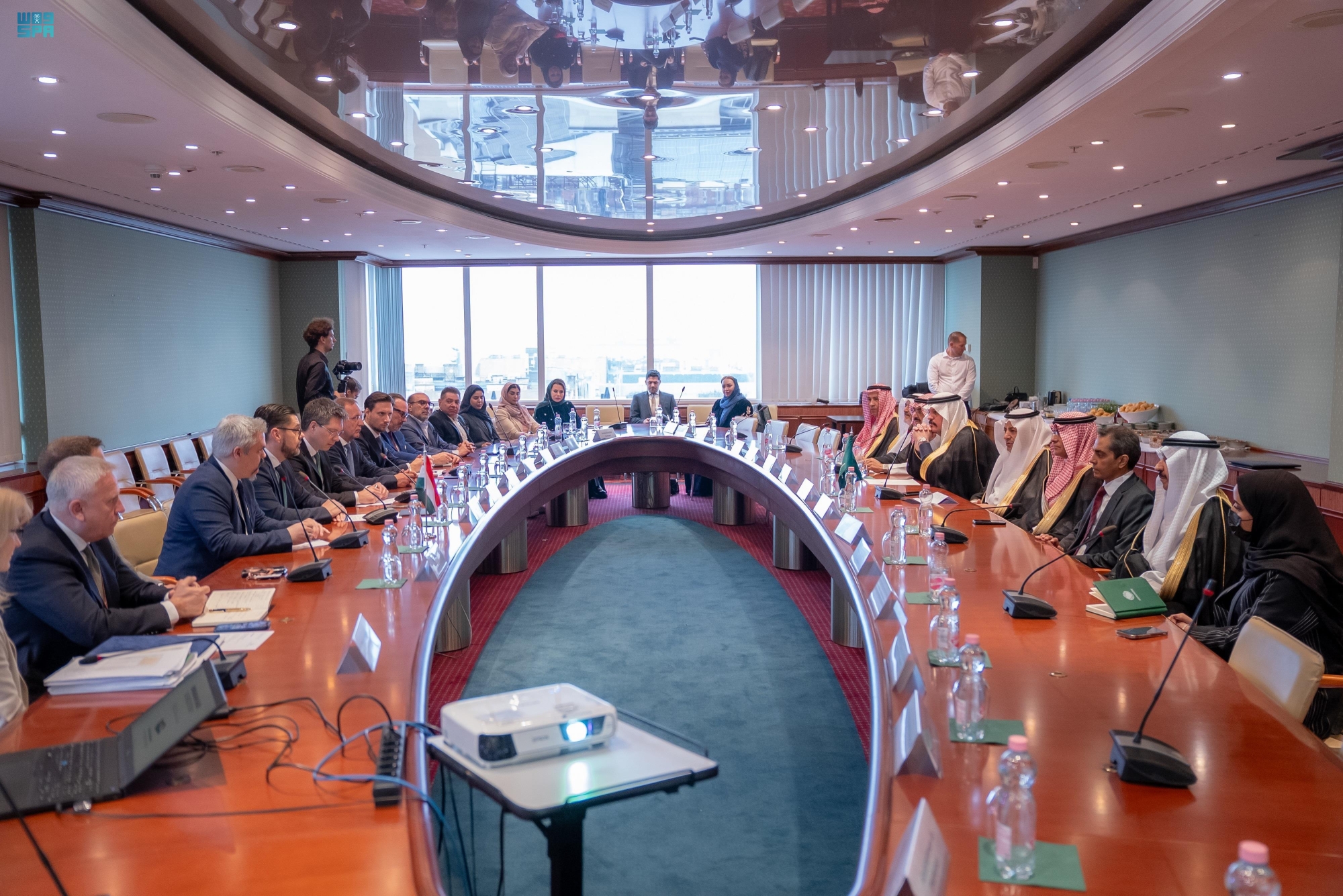 مباحثات سعودية مجرية لتوسيع فرص الاستثمار