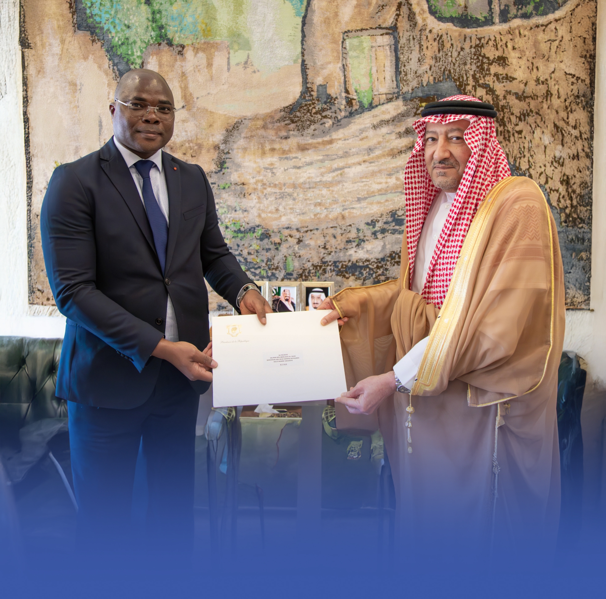 الملك يتلقى رسالة خطية من رئيس كوت ديفوار
