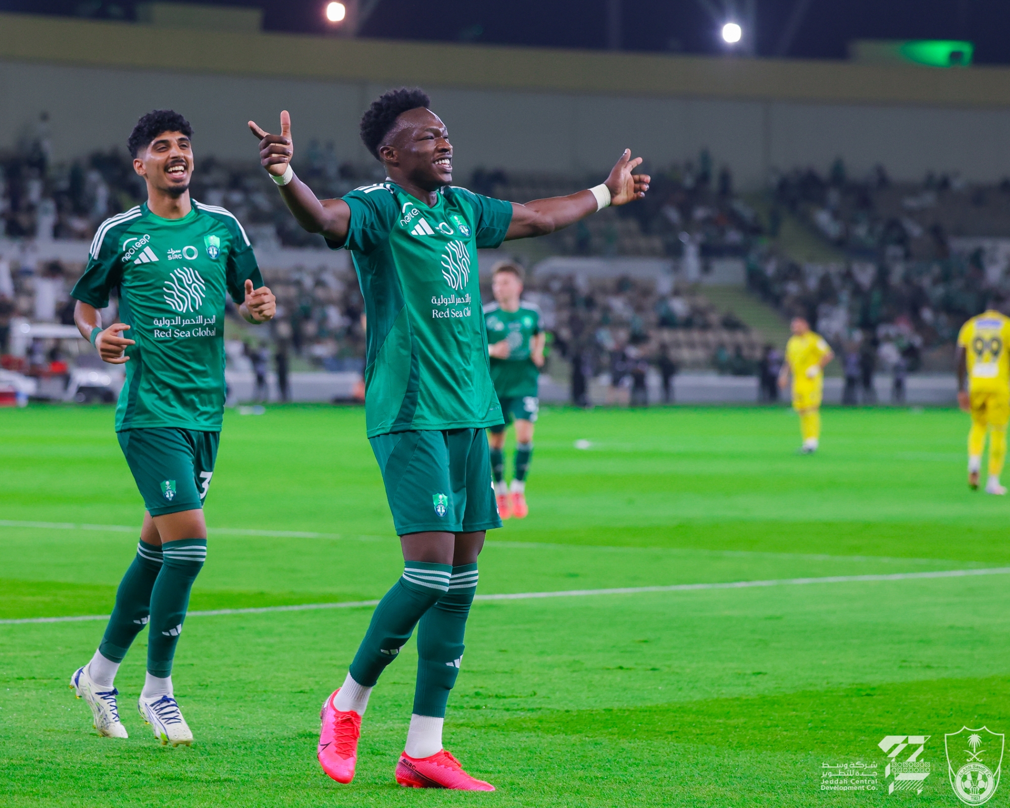 الأهلي بطل آسيا يعود محليًا بفوز ثمين على التعاون