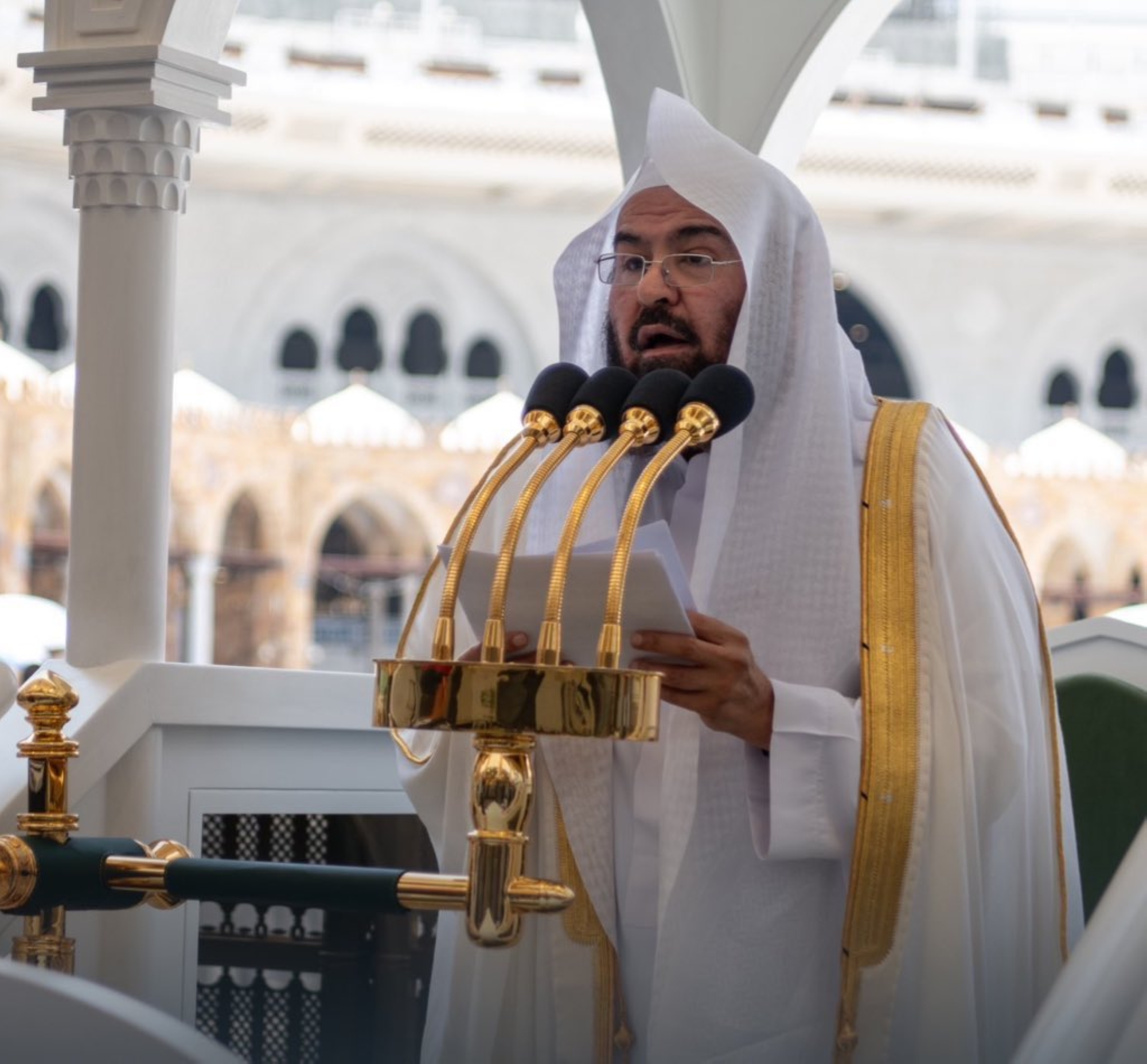 السديس: احذروا جرائم الذكاء الاصطناعي ووسائل التواصل