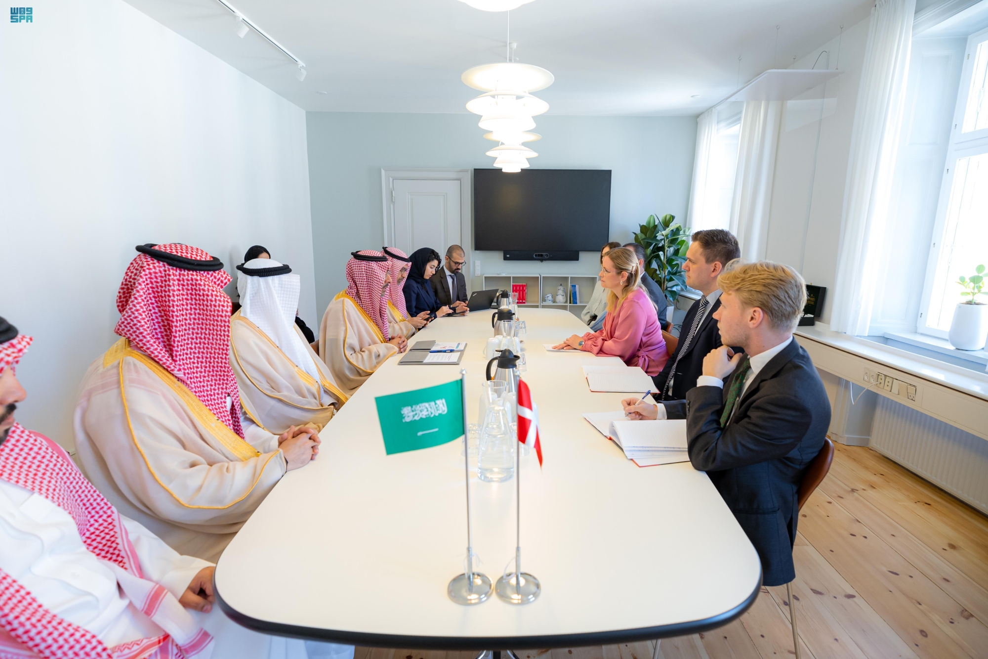 الخريف يختتم اجتماعاته رفيعة المستوى في الدنمارك