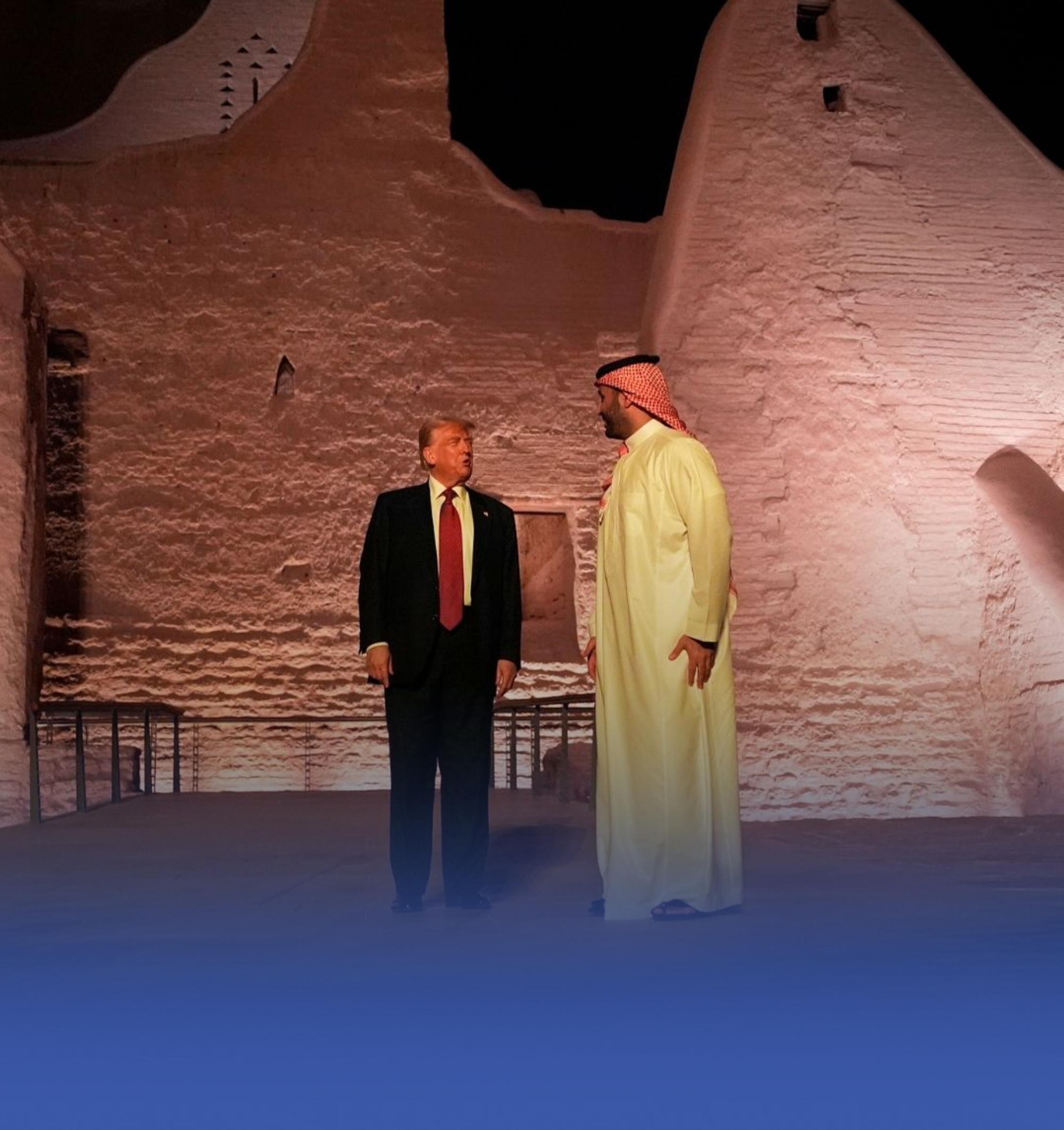 ولي العهد يصطحب ⁧‫ترامب‬⁩ في جولة بالدرعية