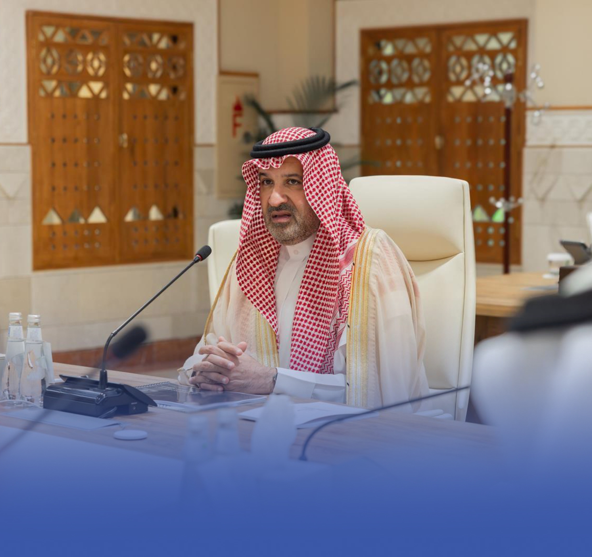 الأمير فيصل بن سلمان يرأس الاجتماع الأول لمشروع "تاريخ الحج"