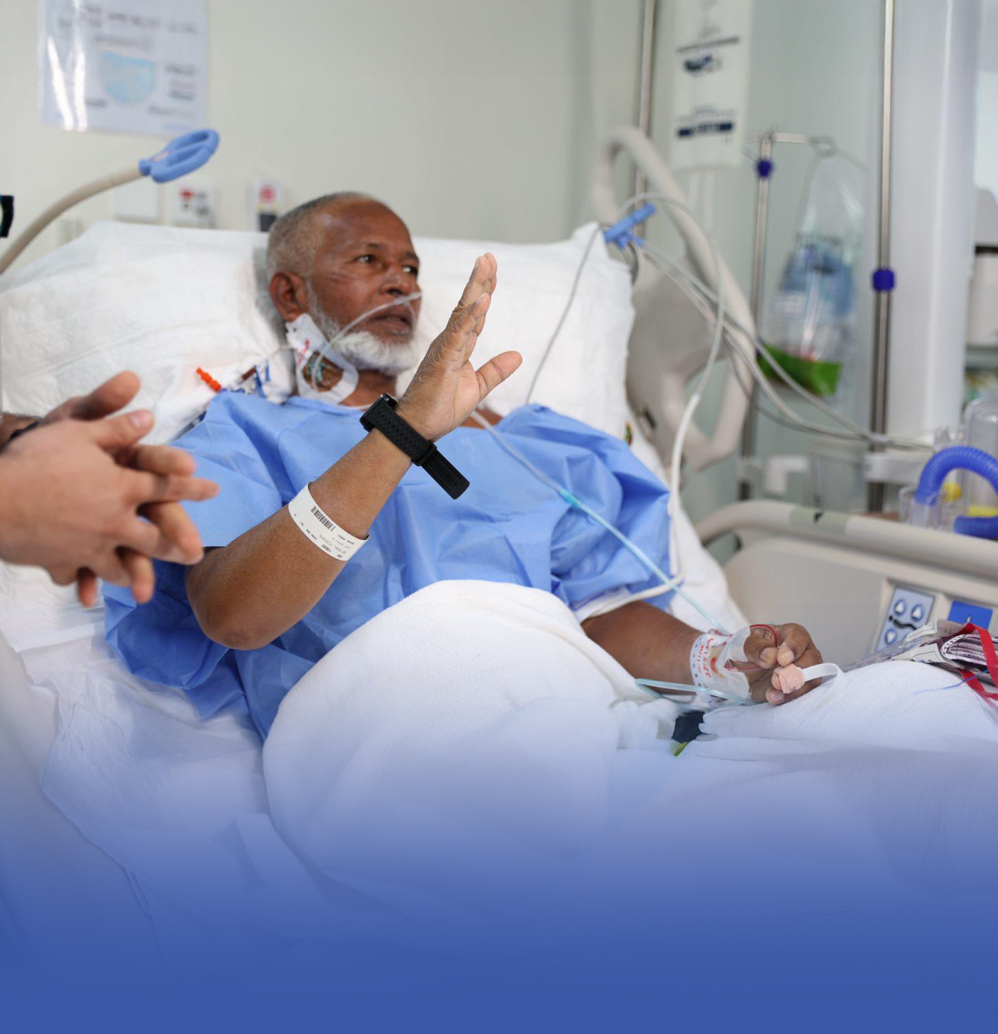 ساعة ذكية تنقذ حاجًّا أصيب بجلطة قلبية حادة