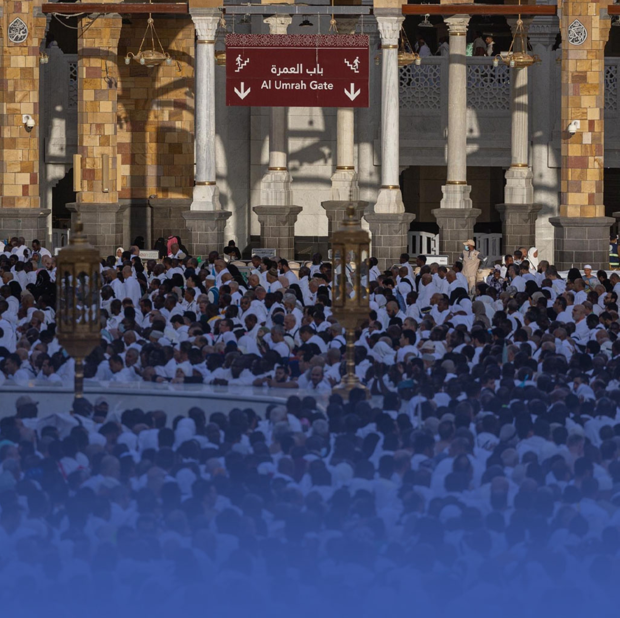 الحجاج يؤدون طواف الإفاضة