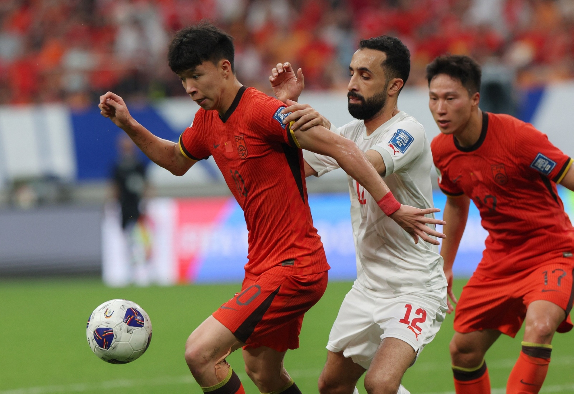 مجموعة الأخضر.. الصين تتغلب على البحرين في الثواني الأخيرة