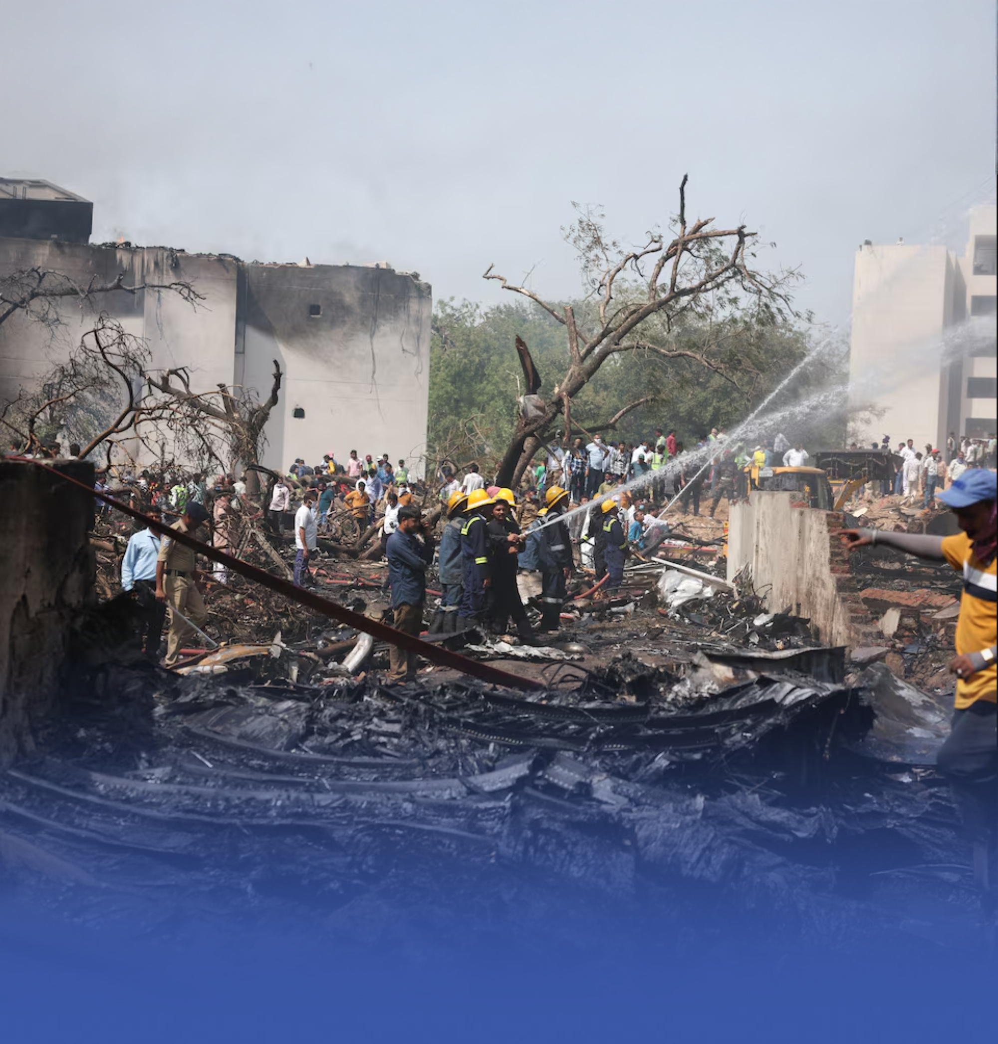 تحطم طائرة هندية على متنها 242 راكبًا