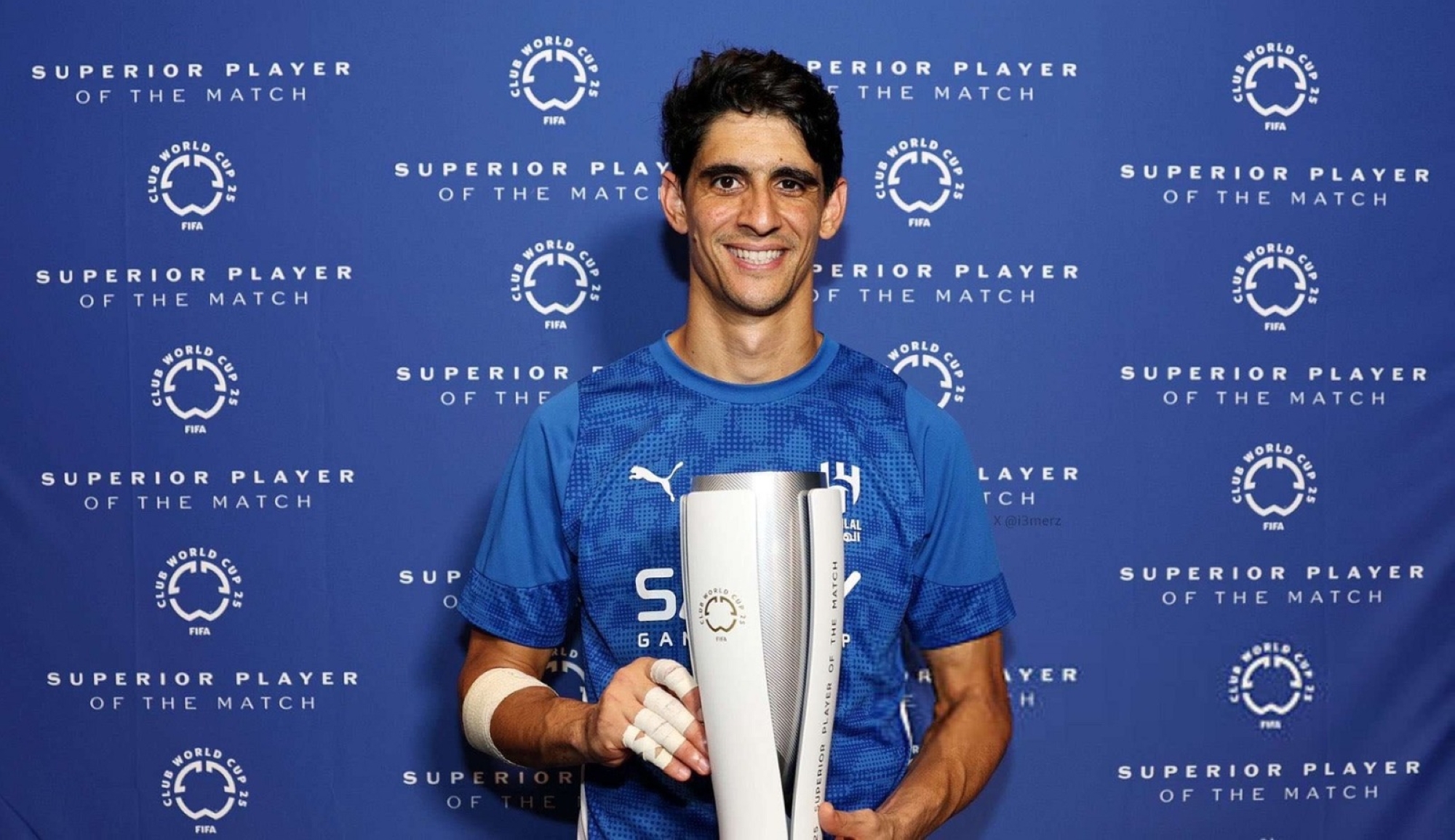 بونو رجل مباراة الهلال وسالزبورغ