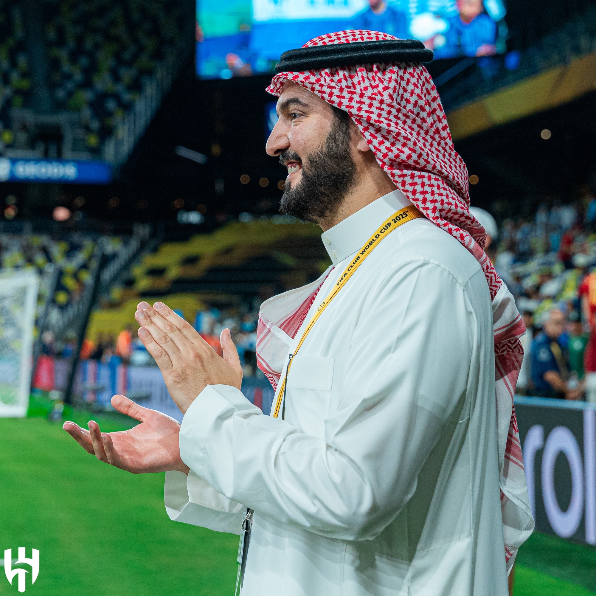 بن نافل يعلّق على خروج الهلال: أداء مشرّف ورفعنا راية الوطن