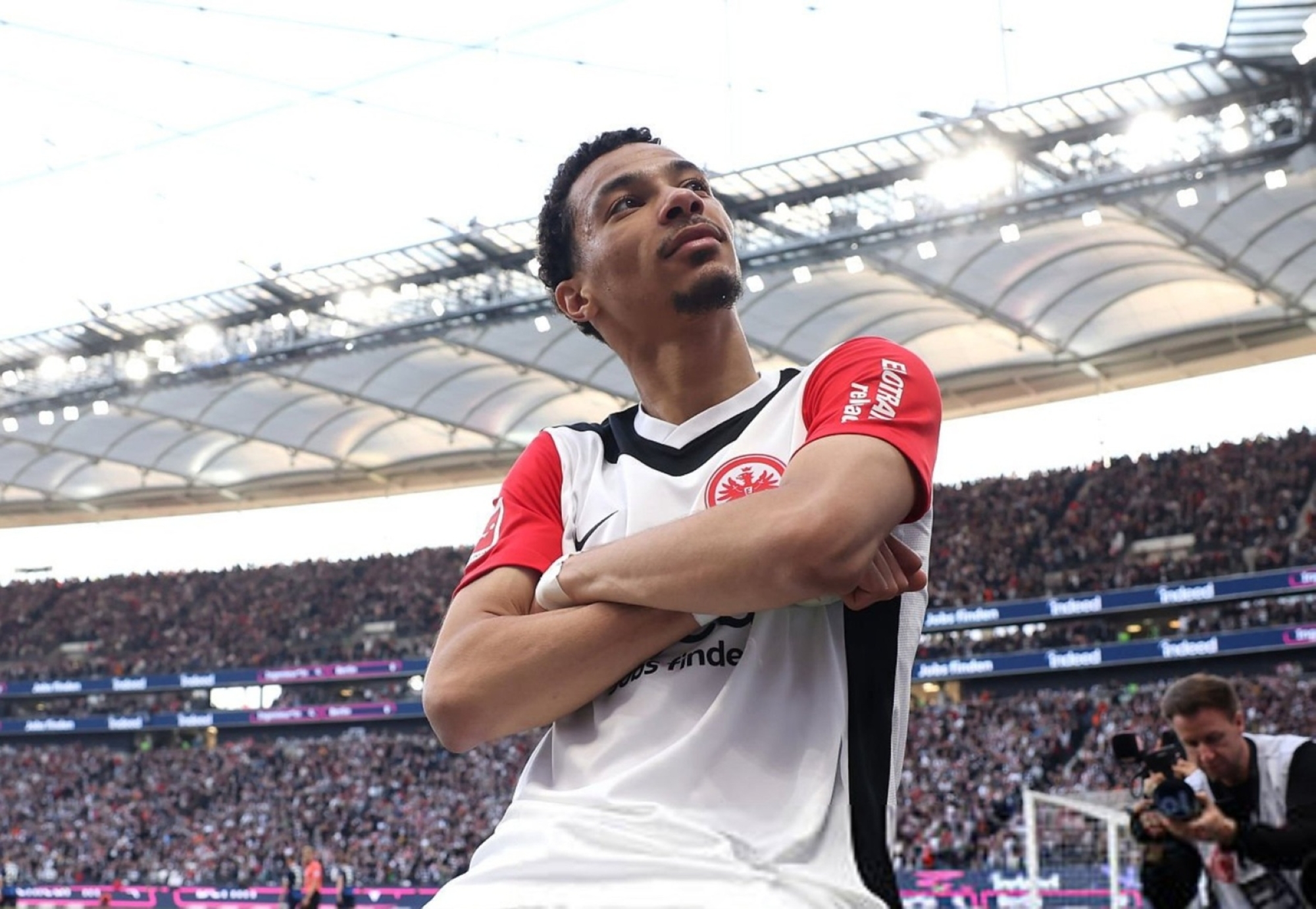 ليفربول يقترب من التعاقد مع الفرنسي إيكيتيكي