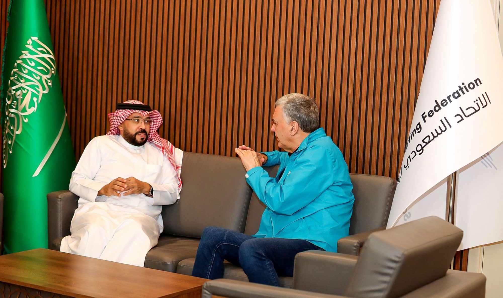 رئيس اتحاد الأثقال السعودي يبحث مع الاتحاد الدولي سبل تطوير اللعبة