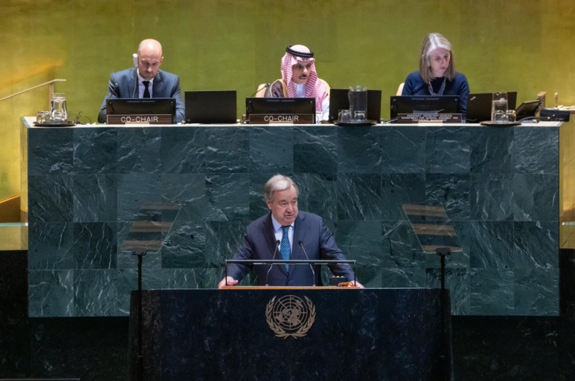 بن فرحان: مخرجات حل الدولتين تشكل إطاراً قابلاً للتنفيذ