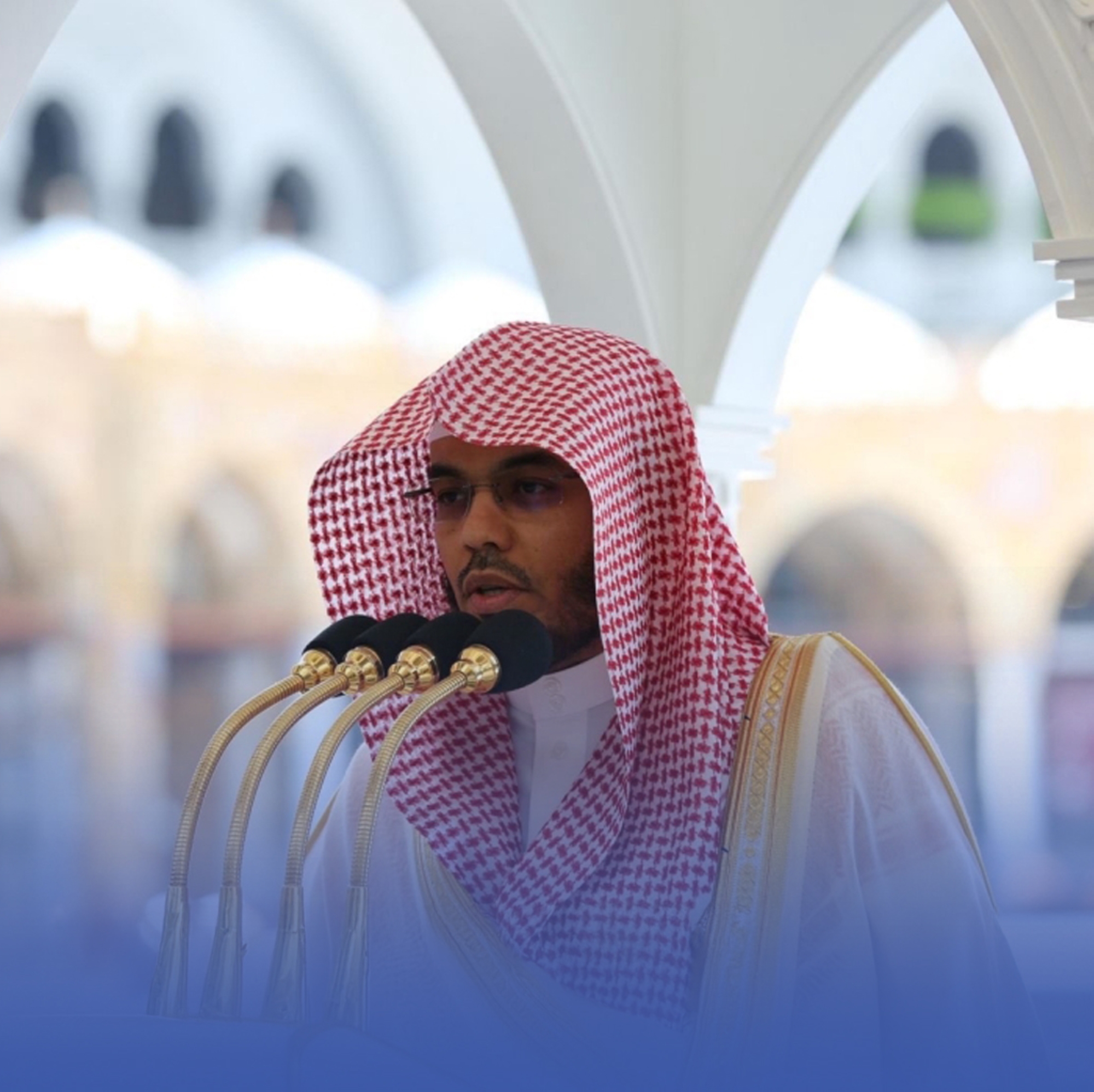 خطيب الحرم: وسائل التواصل أصبحت مسرحًا لحياة زائفة ومقارنات جائرة
