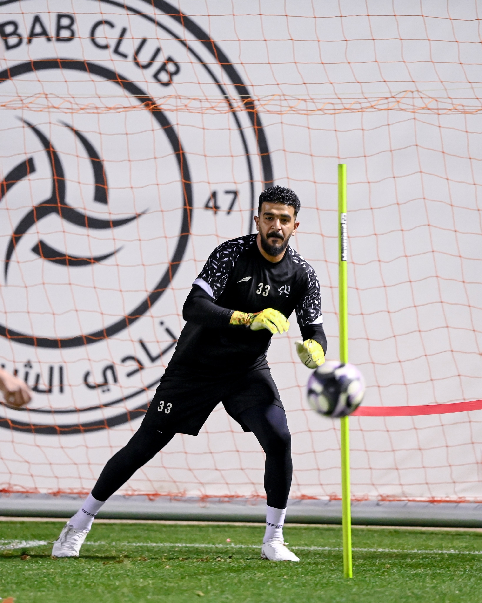 المعيوف يقترب من العودة إلى الهلال