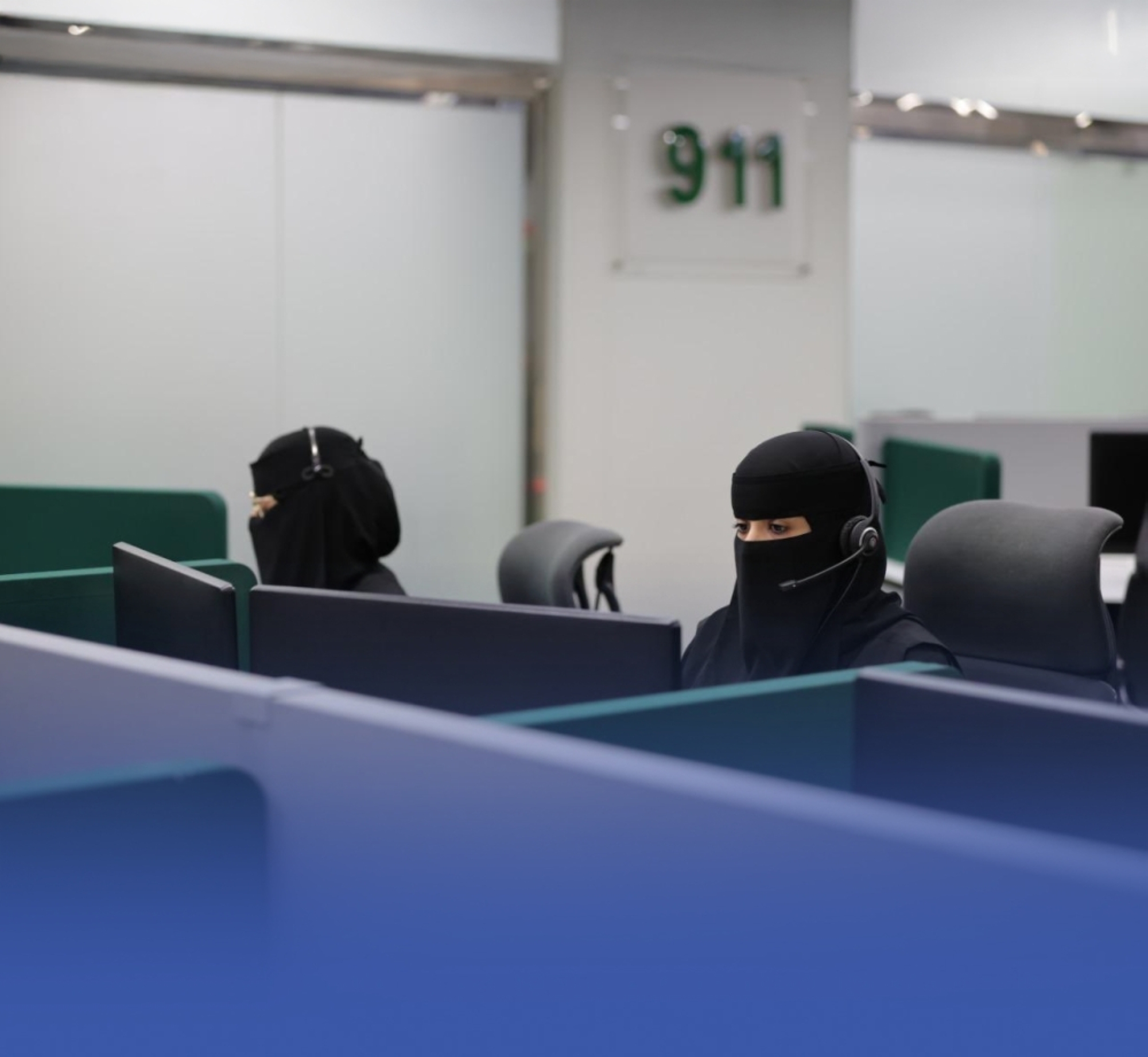 911 يتلقى 2.7 مليون مكالمة خلال شهر