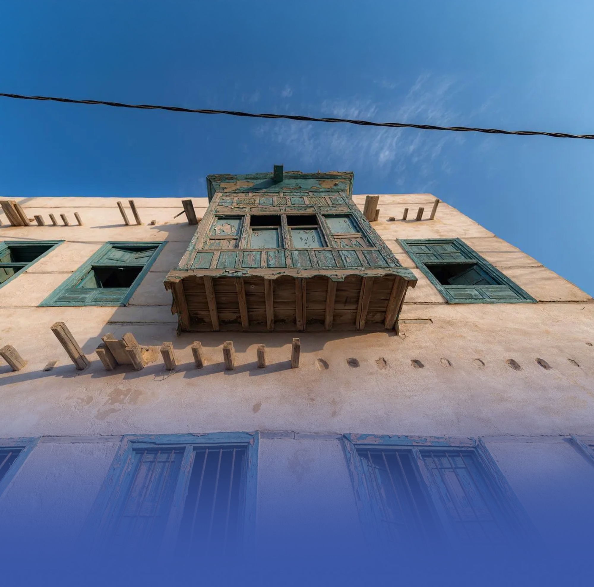 "رواشين".. نافذة على نسيم البحر وعبق التراث