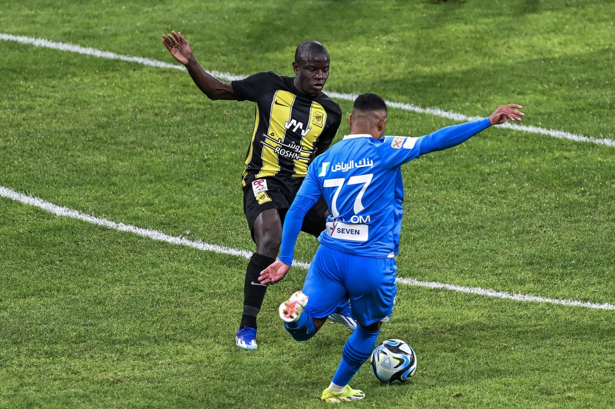صفقة تبادلية محتملة بين الهلال والاتحاد