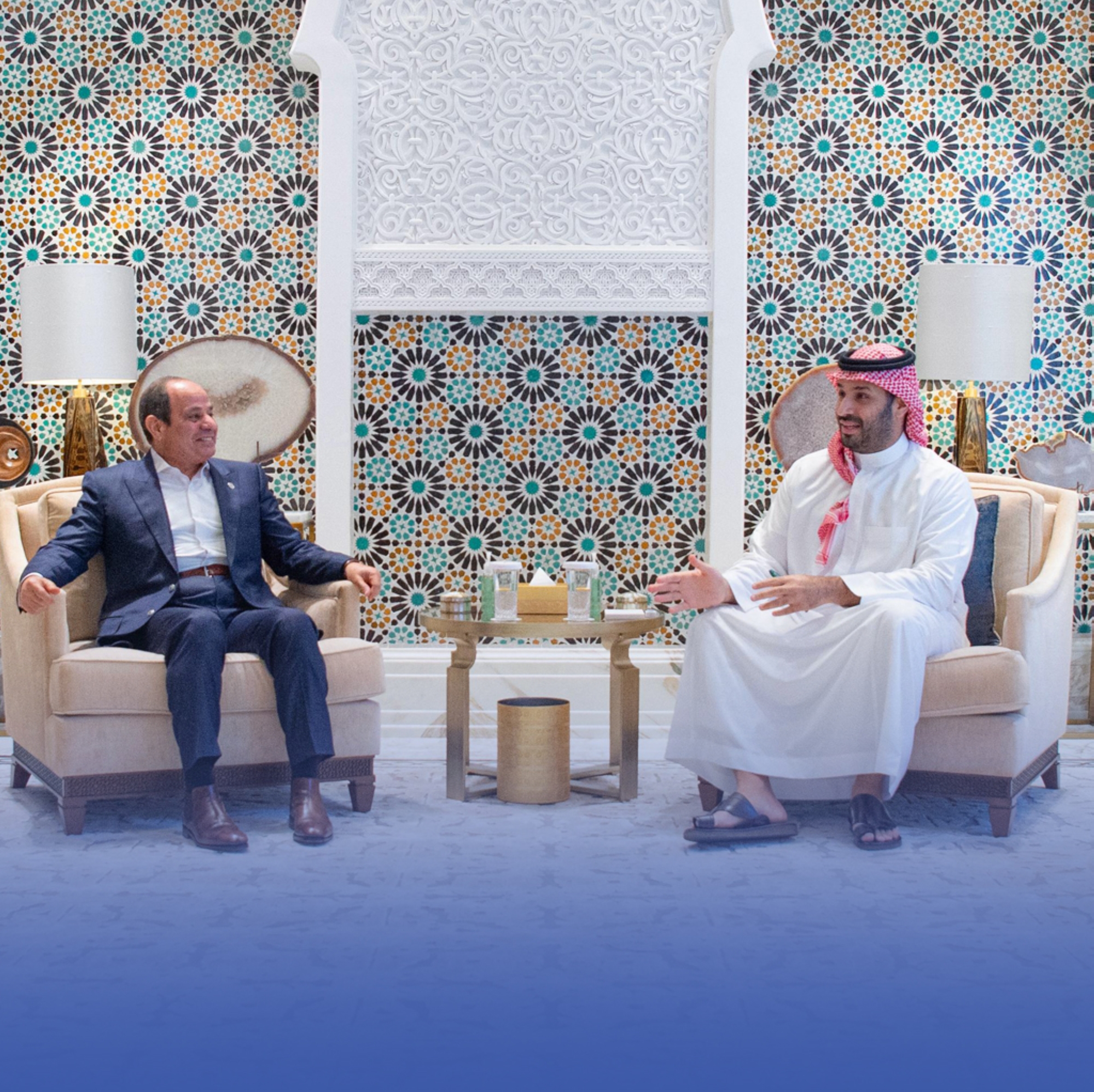 ولي العهد والسيسي يستعرضان تعزيز العلاقات بشتى المجالات