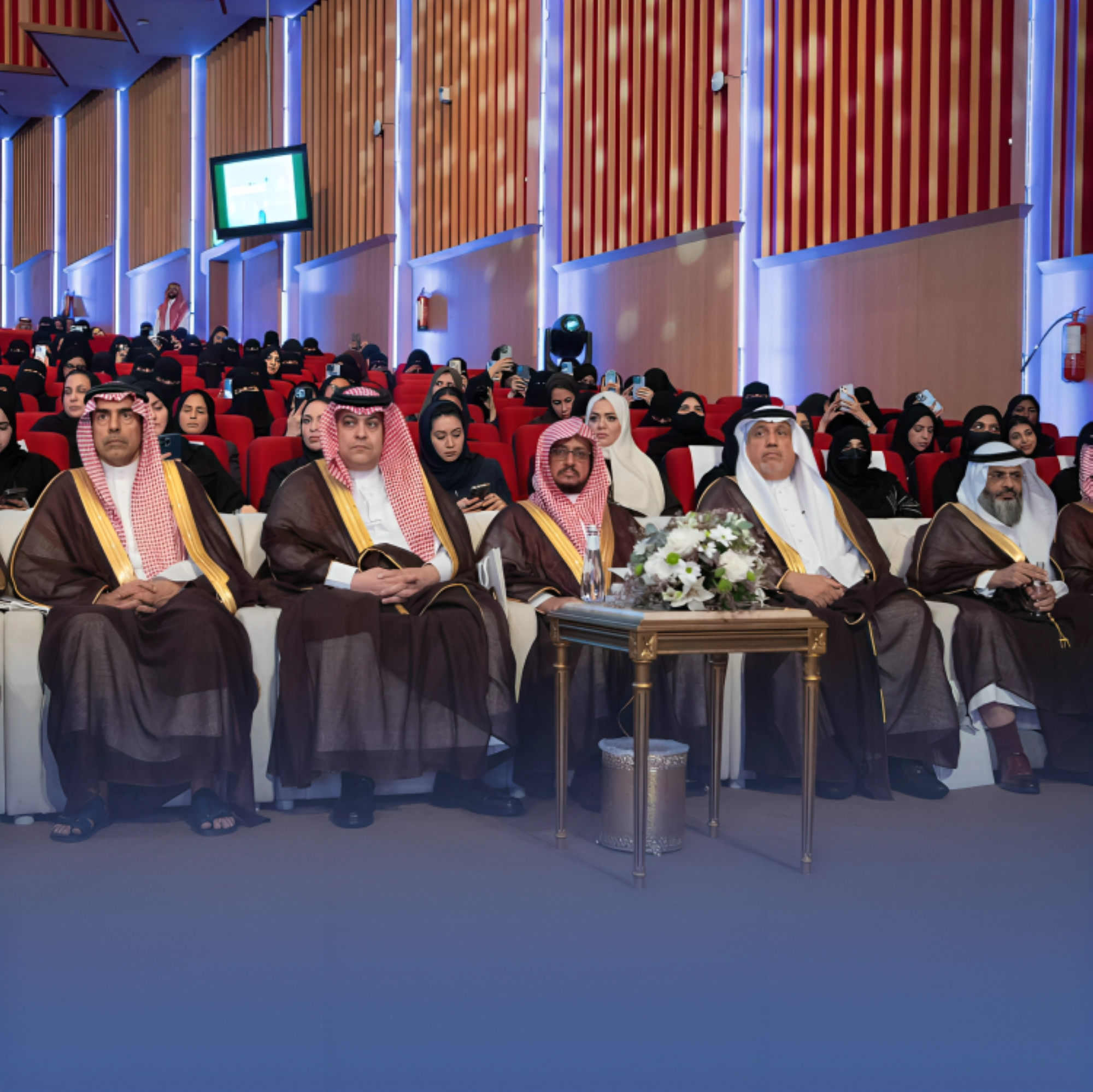 "مستشارك الإلكتروني" و"وعي" تحصنان طلاب الجامعات