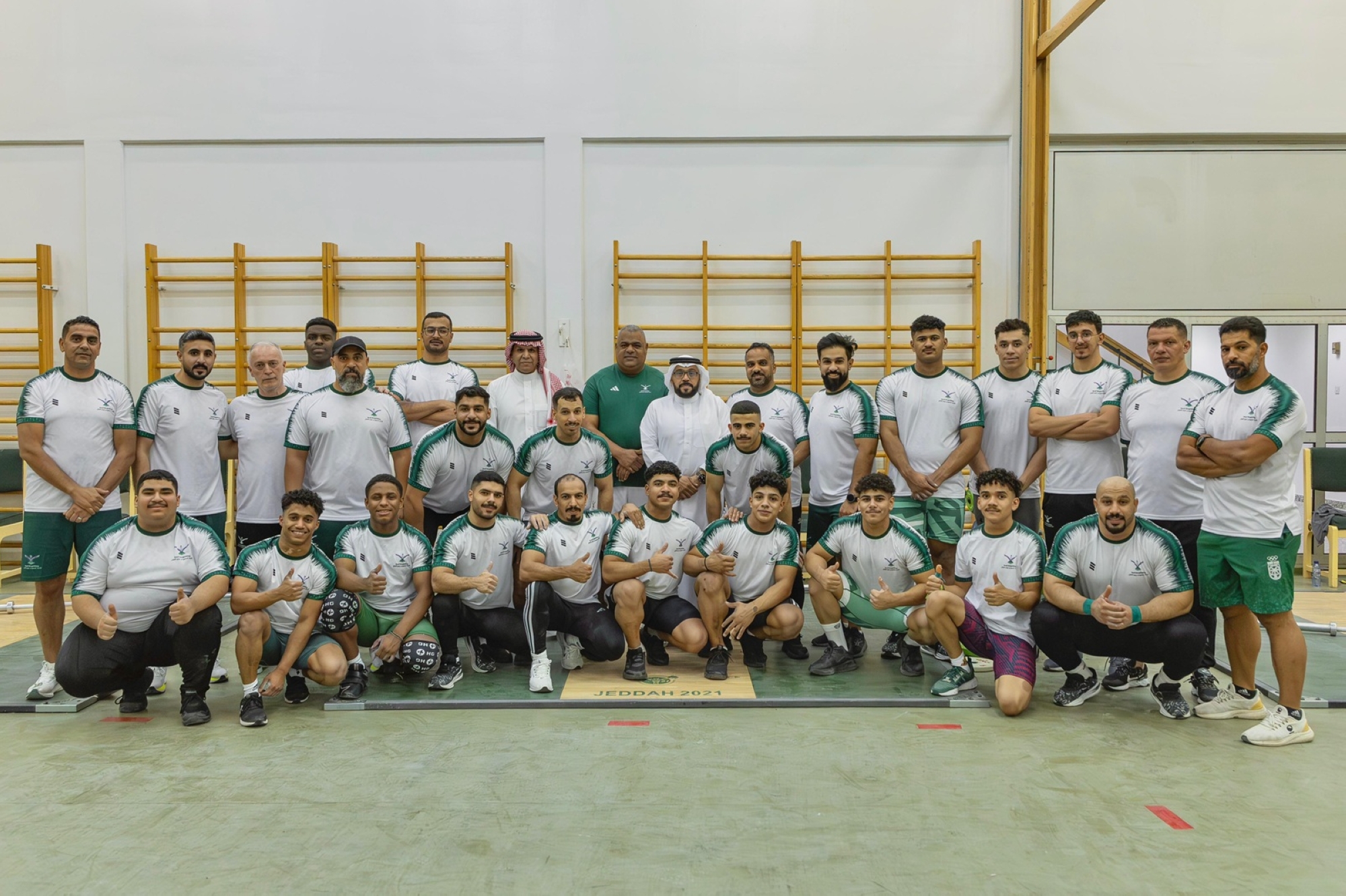 رئيس الاتحاد السعودي لرفع الأثقال يزور المعسكر التدريبي