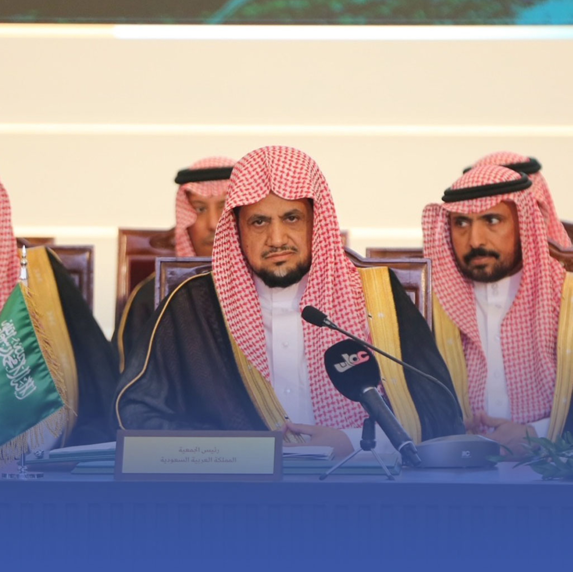 المعجب يرأس اجتماع "النواب العموم العرب" بعُمان
