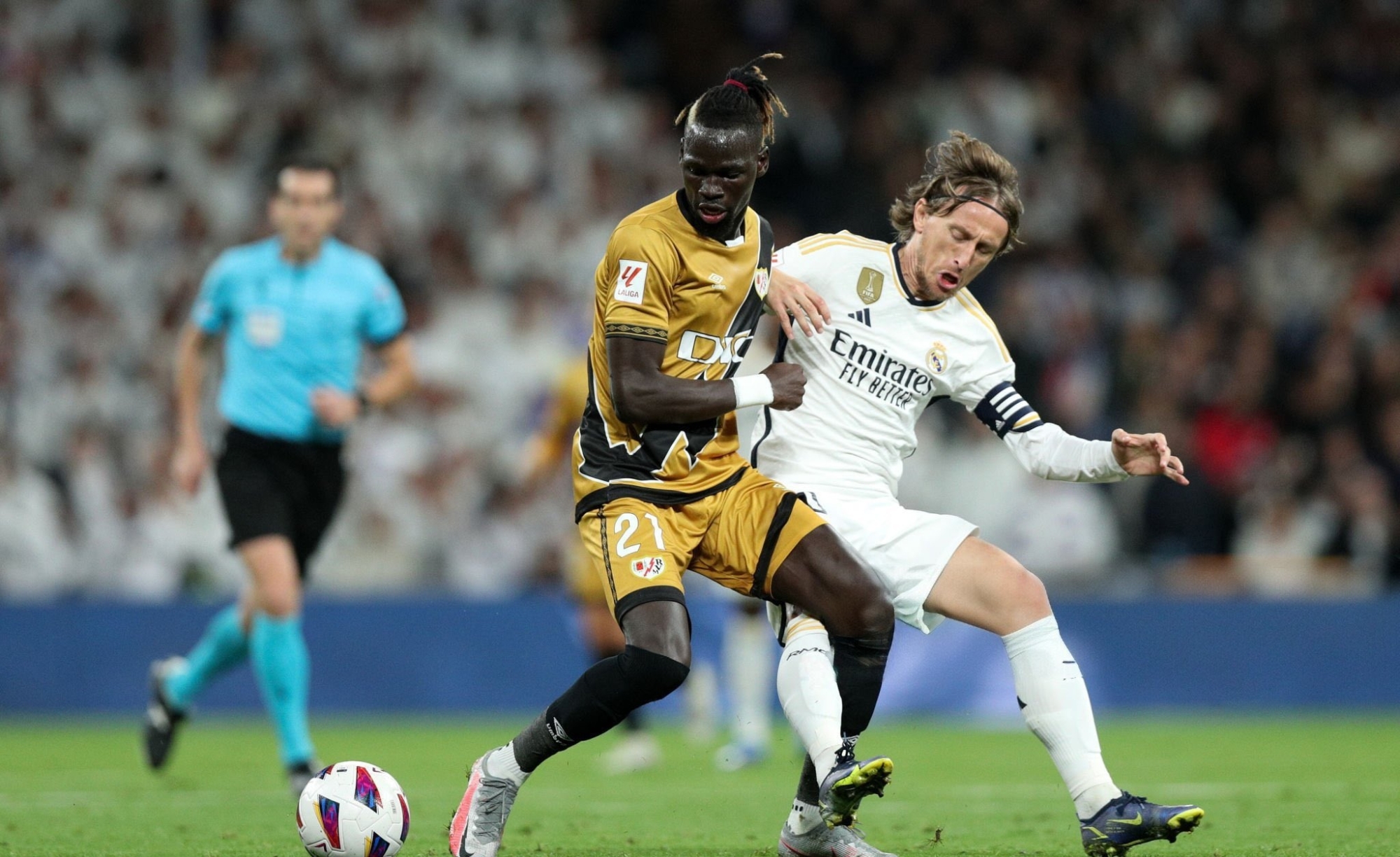 الشباب يقترب من ضم لاعب رايو فايكانو