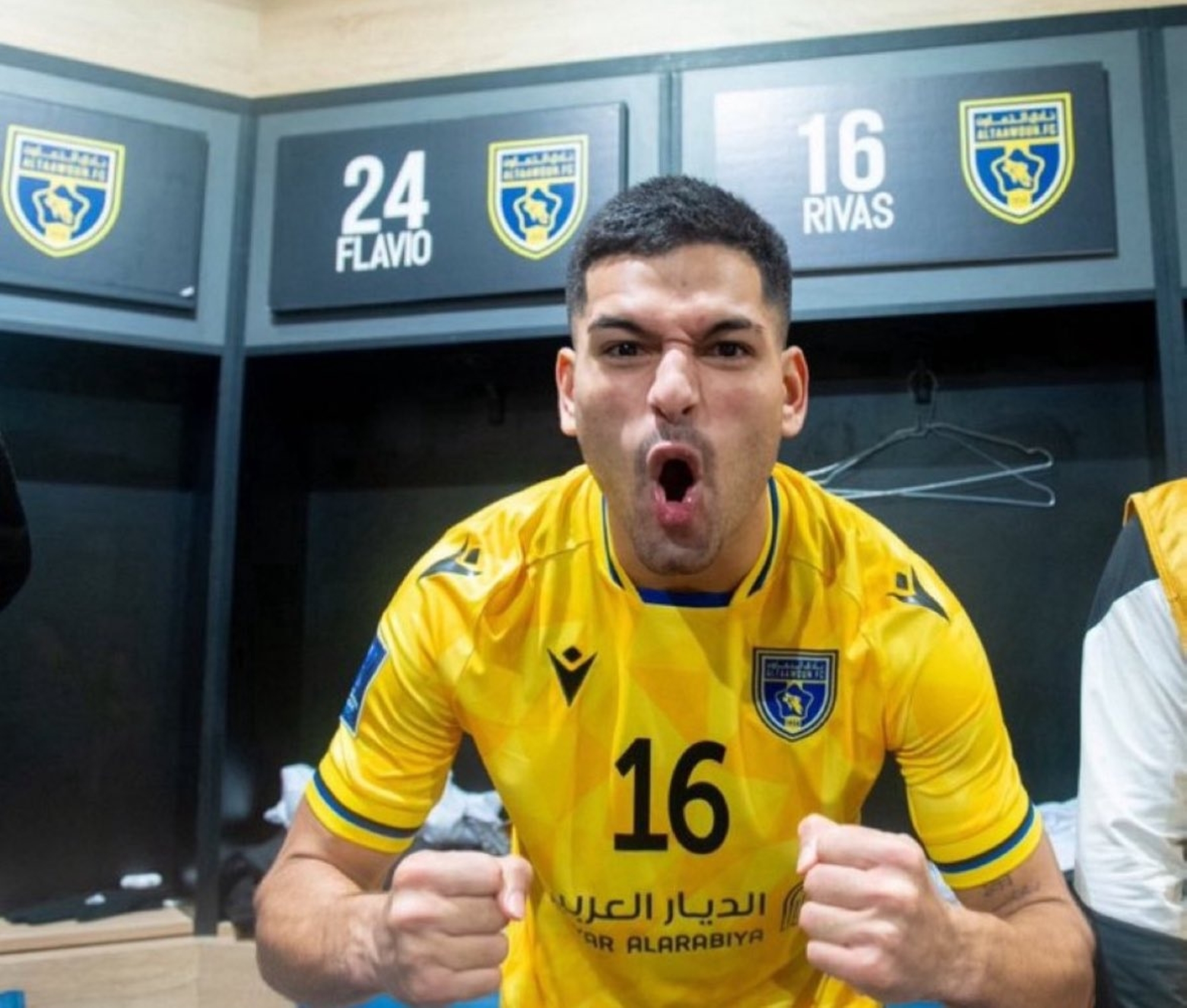 التعاون يعير ريفاس إلى اتحاد كلباء