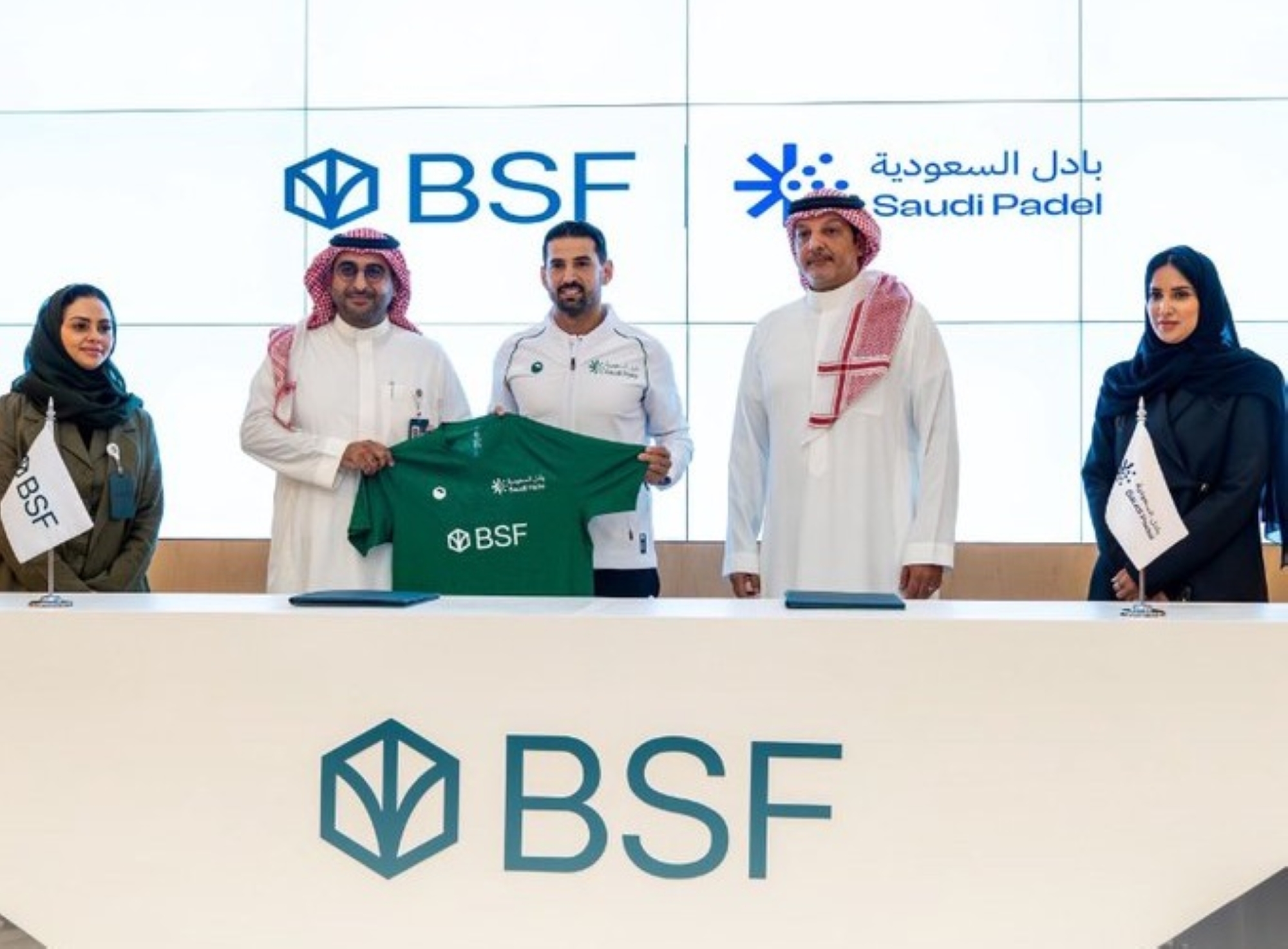 اللجنة السعودية للبادل تُوقِّع شراكة لإطلاق دوري  BSF