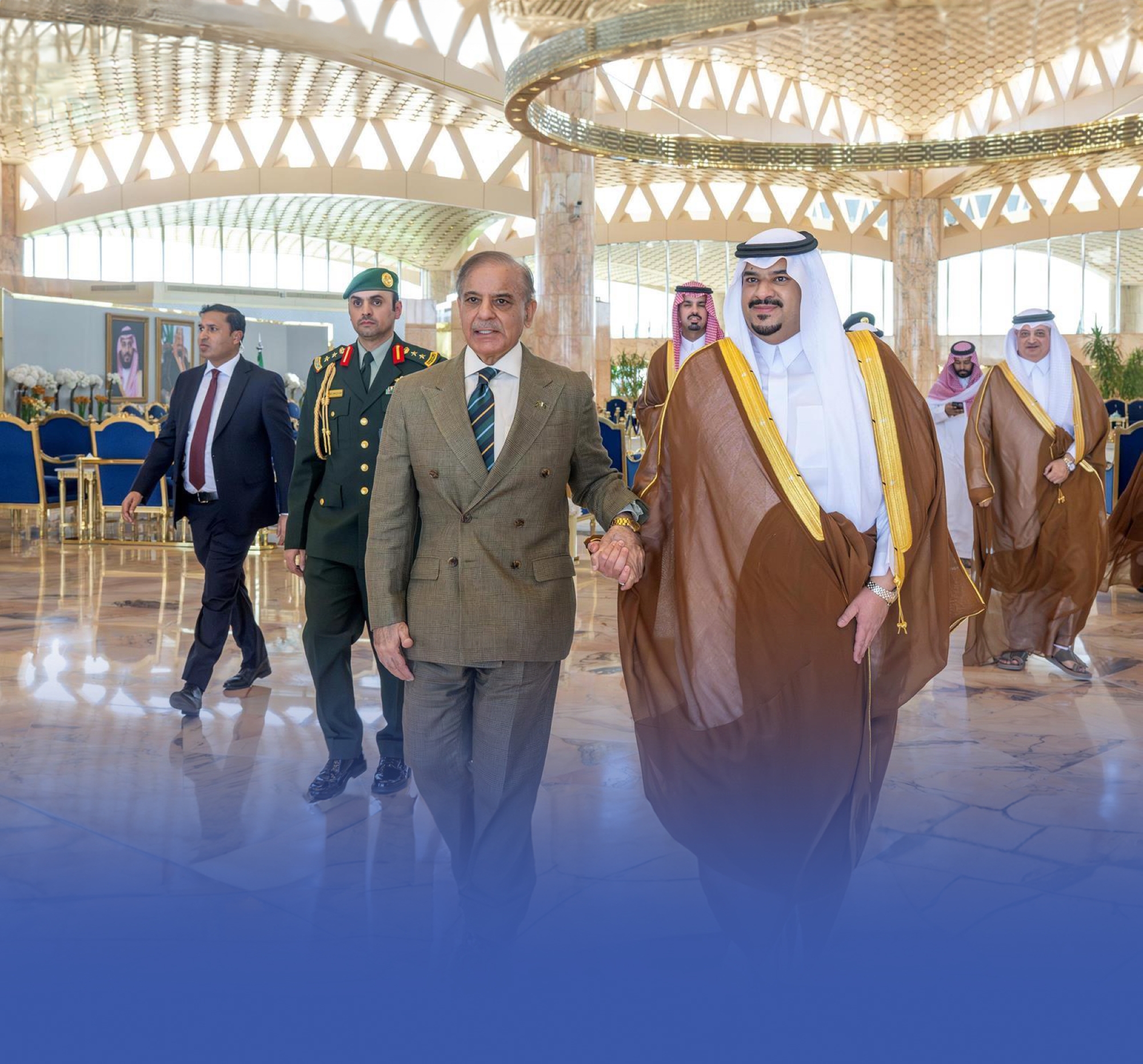 رئيس وزراء باكستان يصل الرياض في زيارة دولة
