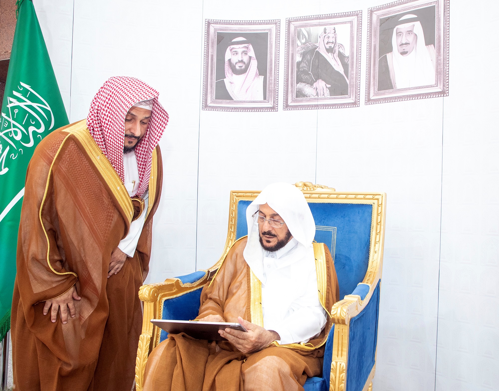 "آل الشيخ" يُدشّن 87 مسجداً وجامعاً في المدينة بـ282 مليوناً