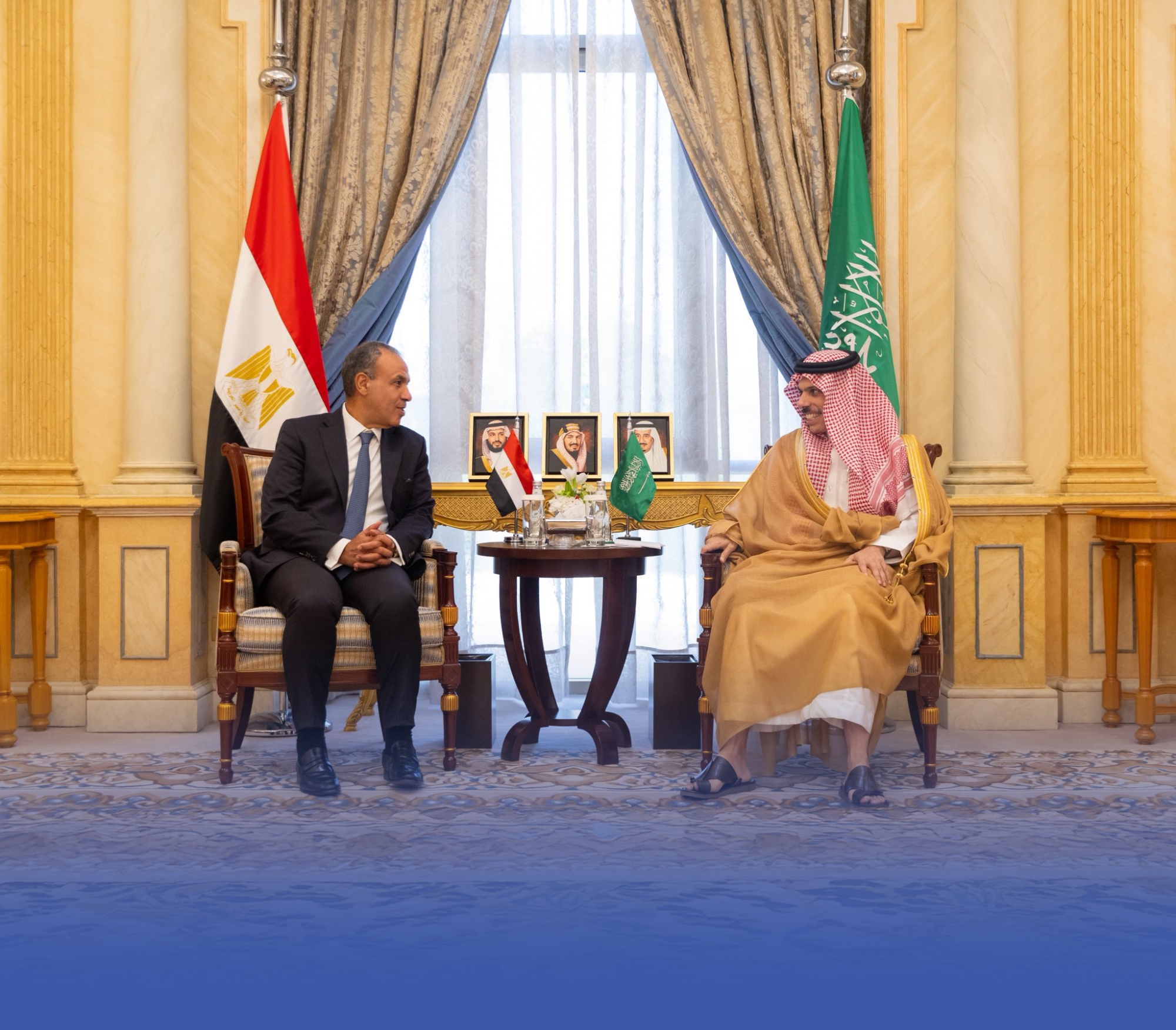 وزير الخارجية يبحث مع نظيره المصري الأوضاع في غزة