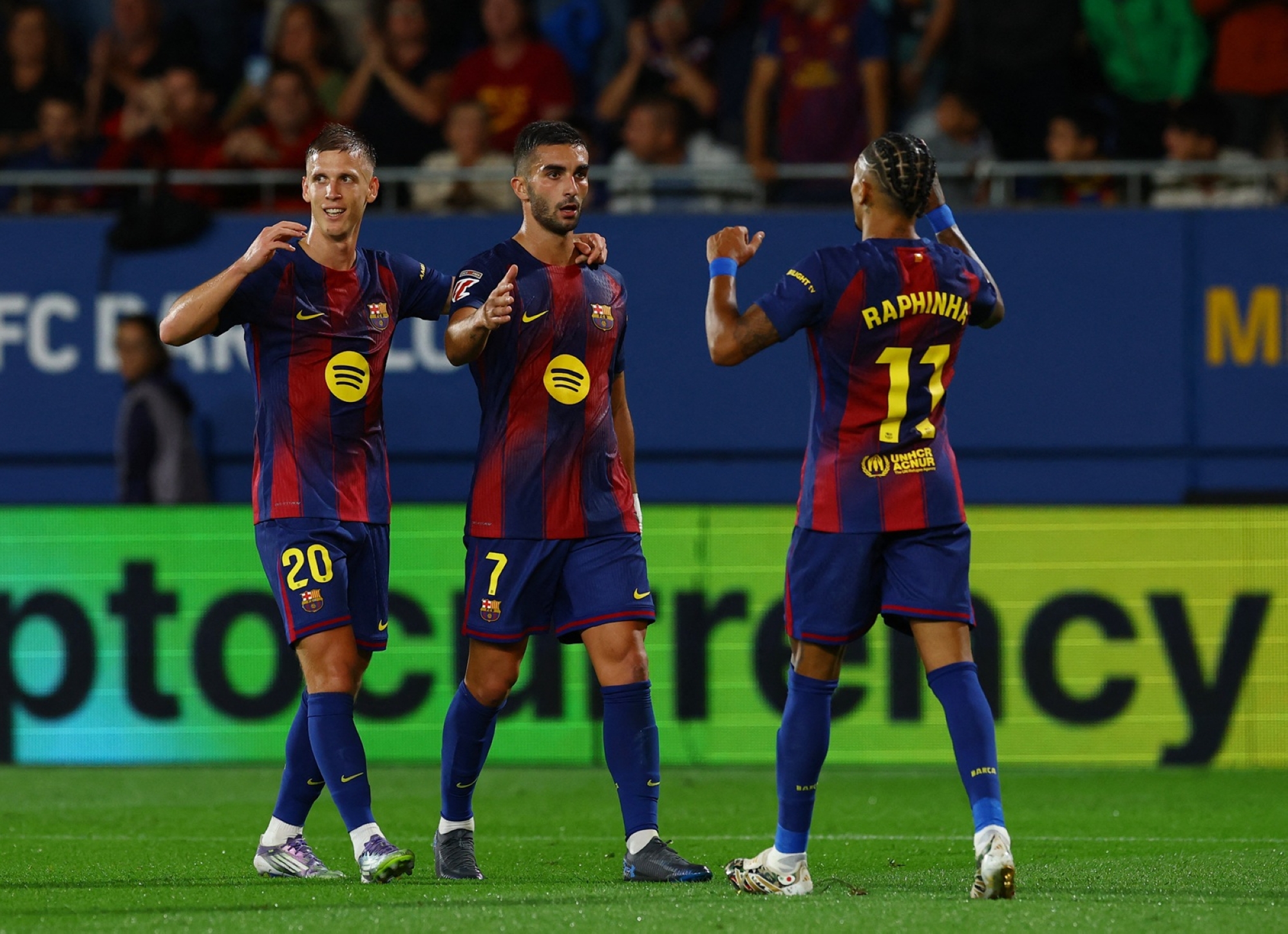 ثنائية توريس تقود برشلونة للفوز على خيتافي في الدوري