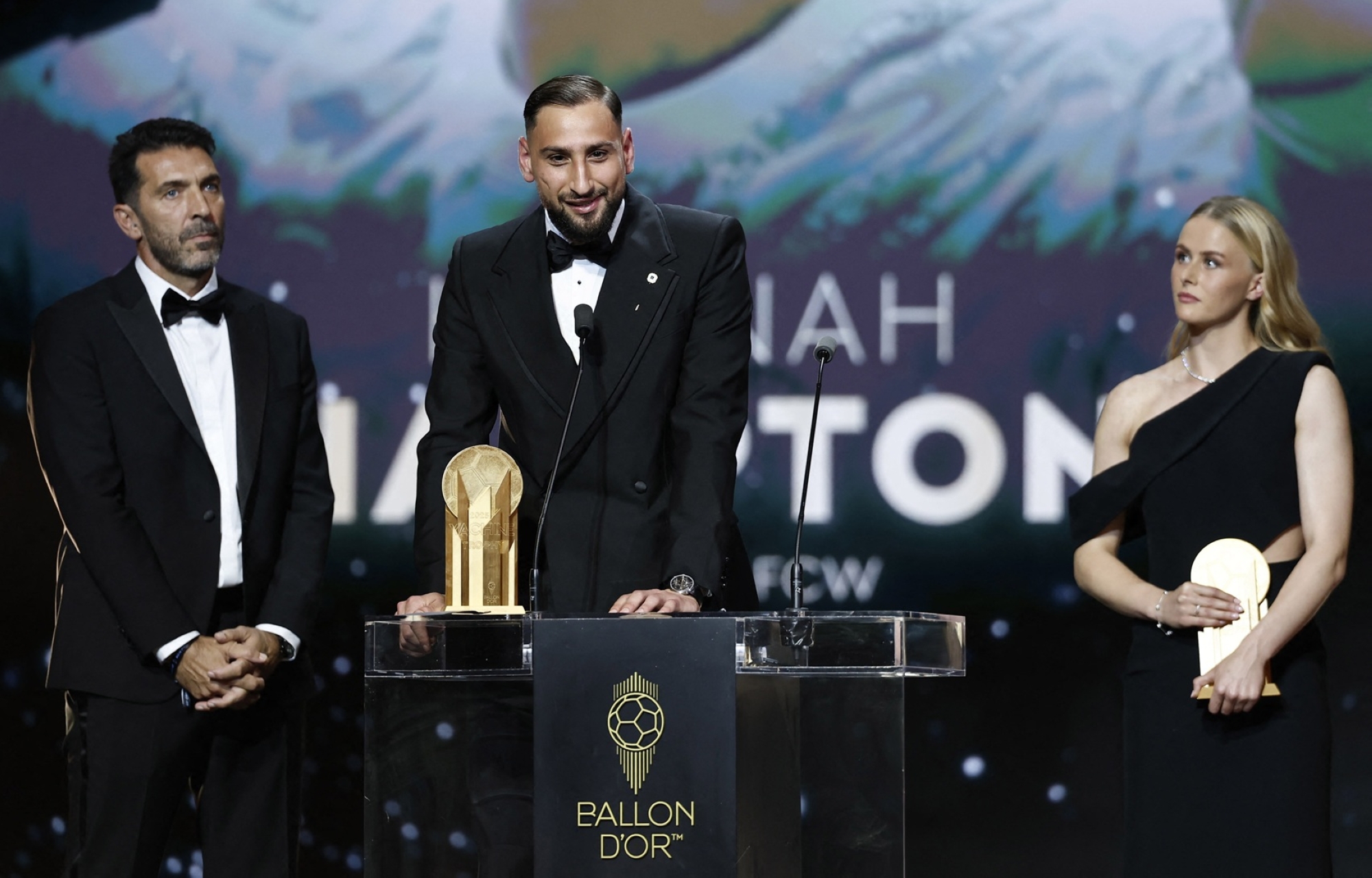 دوناروما: أردت البقاء في باريس سان جيرمان