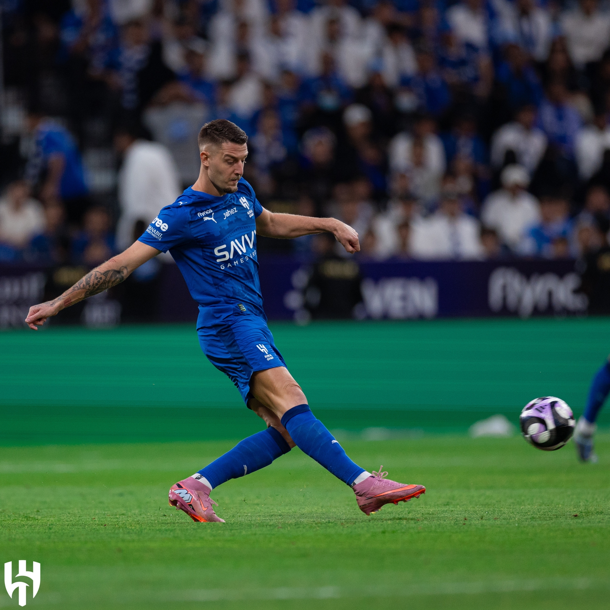 الكشف عن حكم مباراة الهلال وناساف