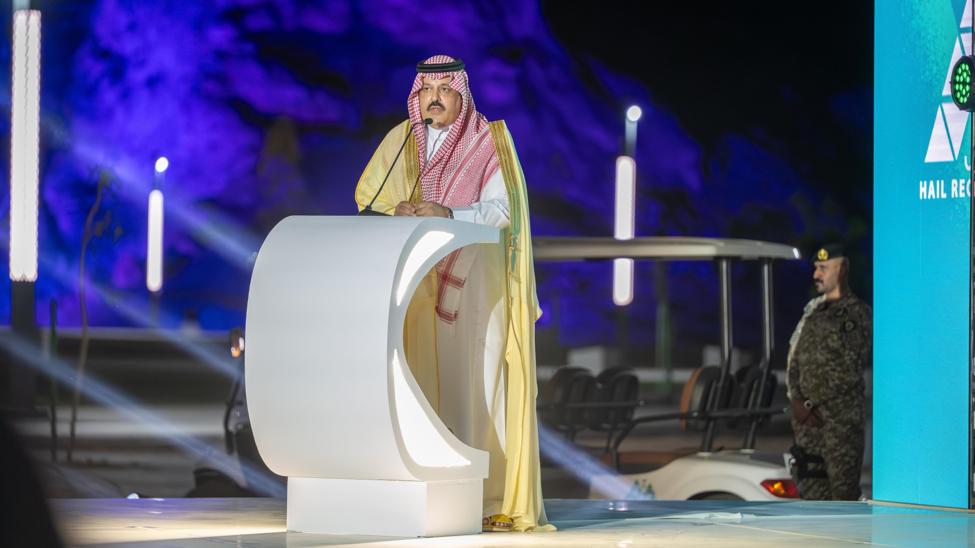 إطلاق مشاريع تنموية بـ800 مليون ريال في حائل