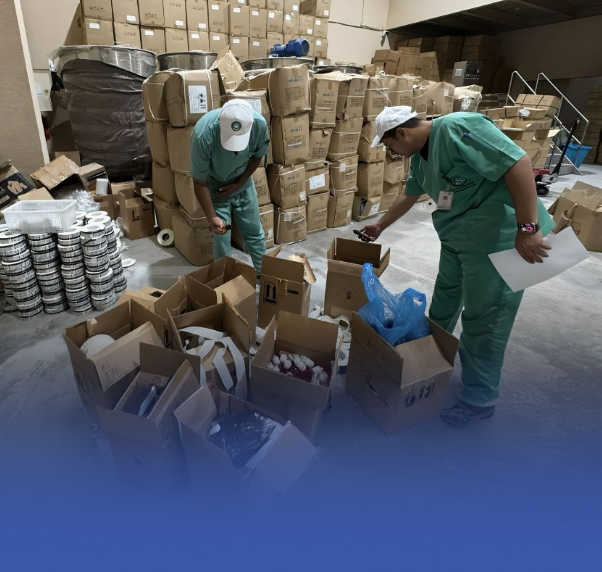 ضبط مستودع غير نظامي لتصنيع السجائر الإلكترونية