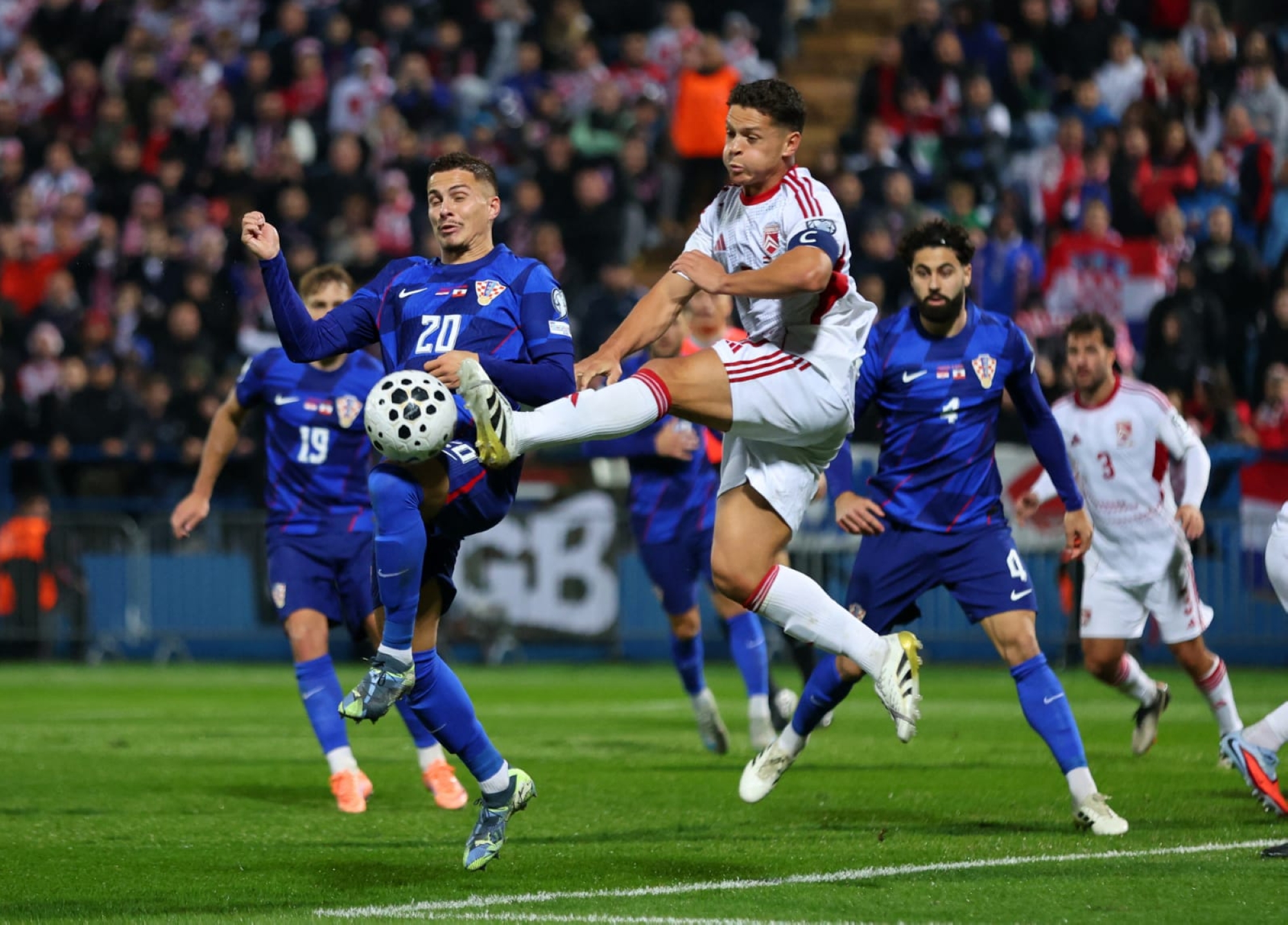 كرواتيا تتغلب على جبل طارق وتعزز الصدارة