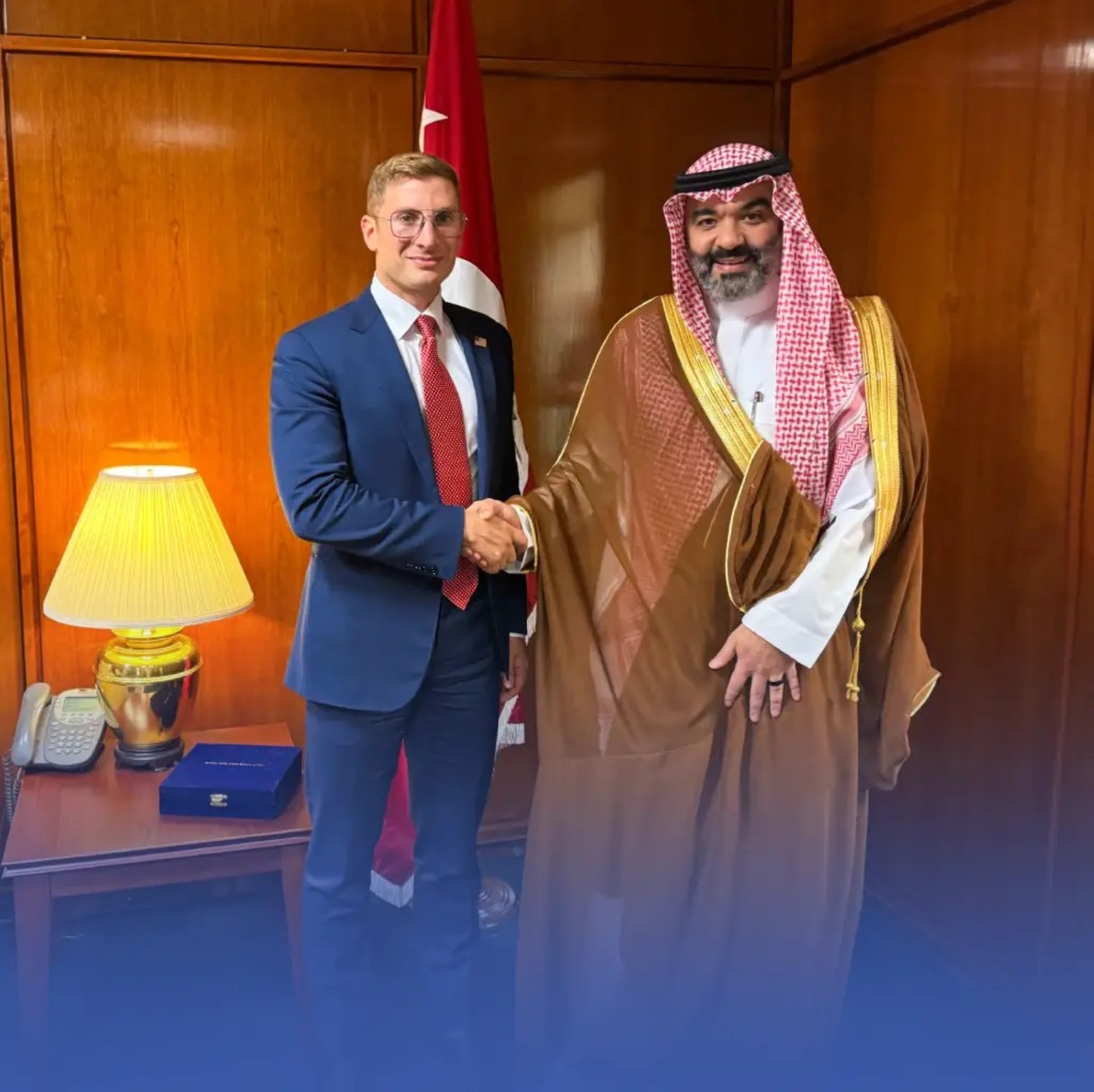 السواحه يبحث في واشنطن تعزيز الشراكة الرقمية