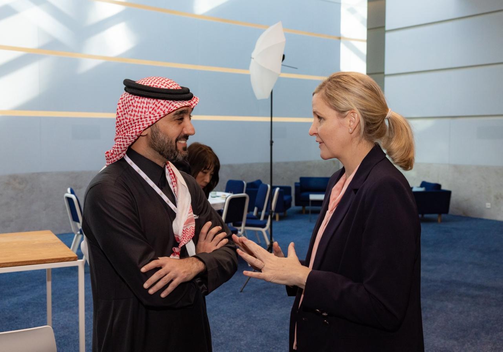 الفيصل يلتقي رئيس الأولمبية الدولية