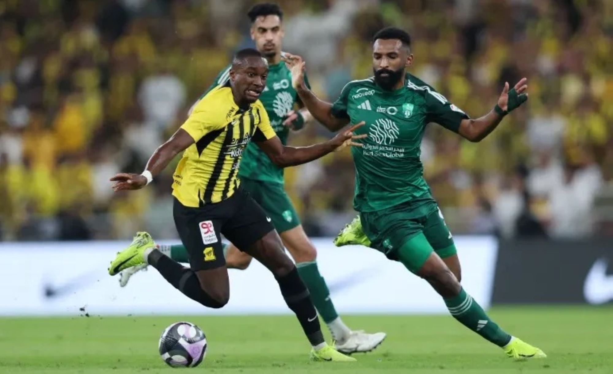 بالأرقام.. صراع الملايين يرجح كفة الأهلي في الديربي ضدّ الاتحاد