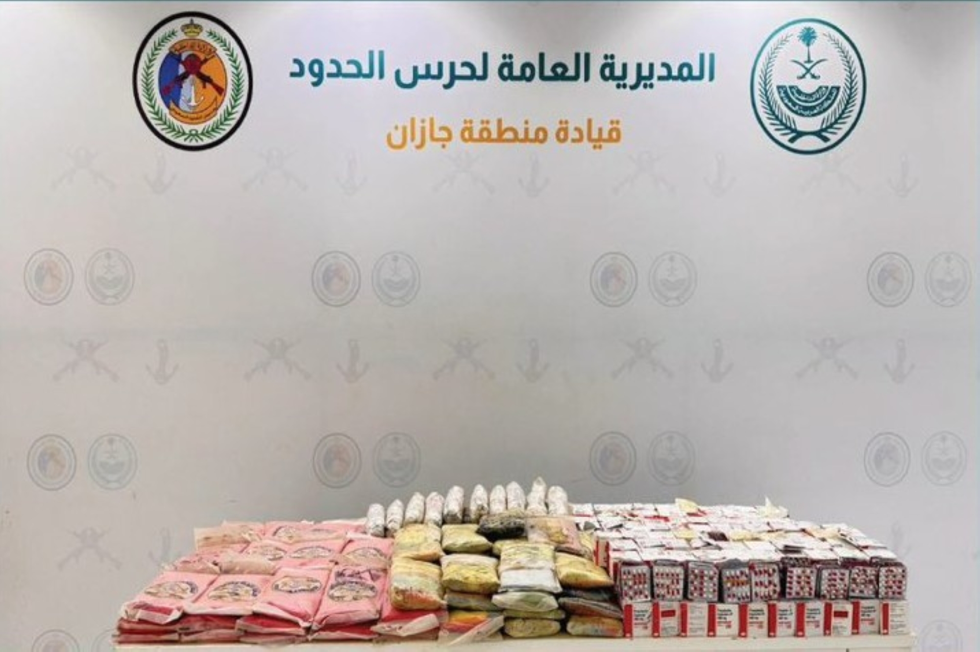 إحباط تهريب 106 كجم حشيش و29 ألف قرص مجدول