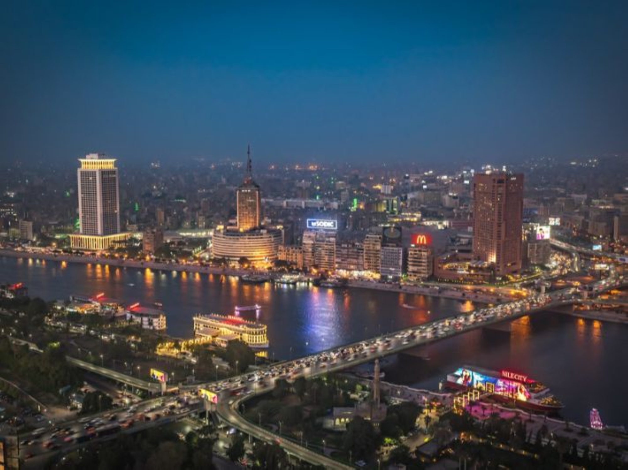 "شاحن جوّال" يتسبّب في مصرع أسرة كاملة في مصر