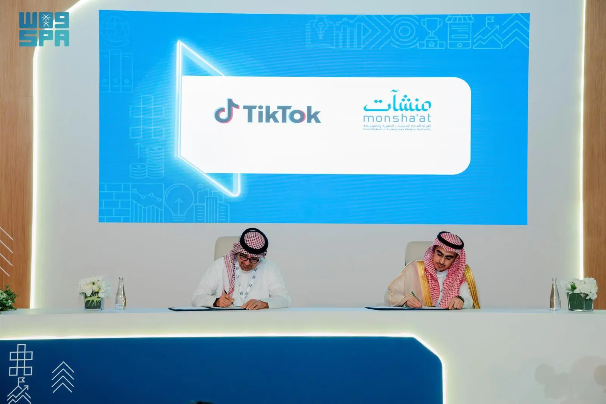 منشآت تتعاون مع "TikTok" و"X" لدعم رواد الأعمال