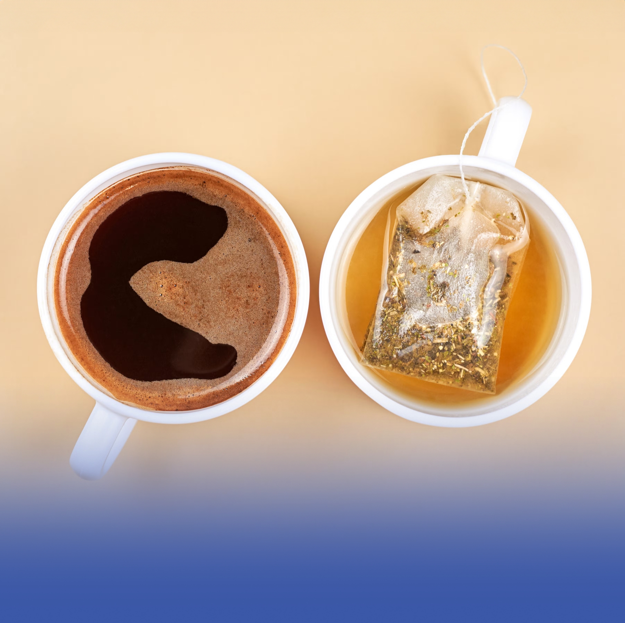 القهوة أم الشاي.. أيهما أفضل لبدء يومك بنشاط؟