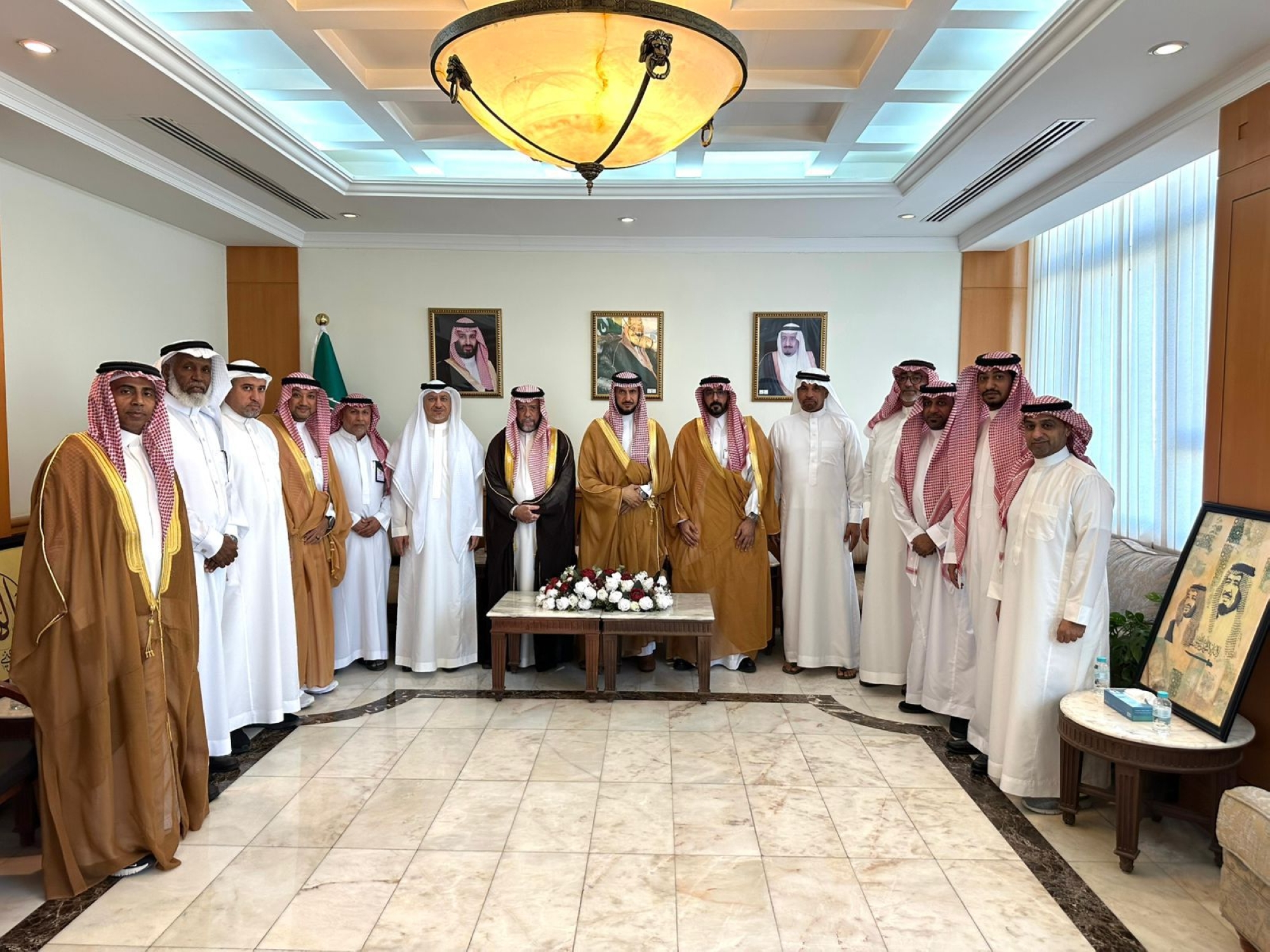 "السيف" يجتمع برؤساء أندية القطيف