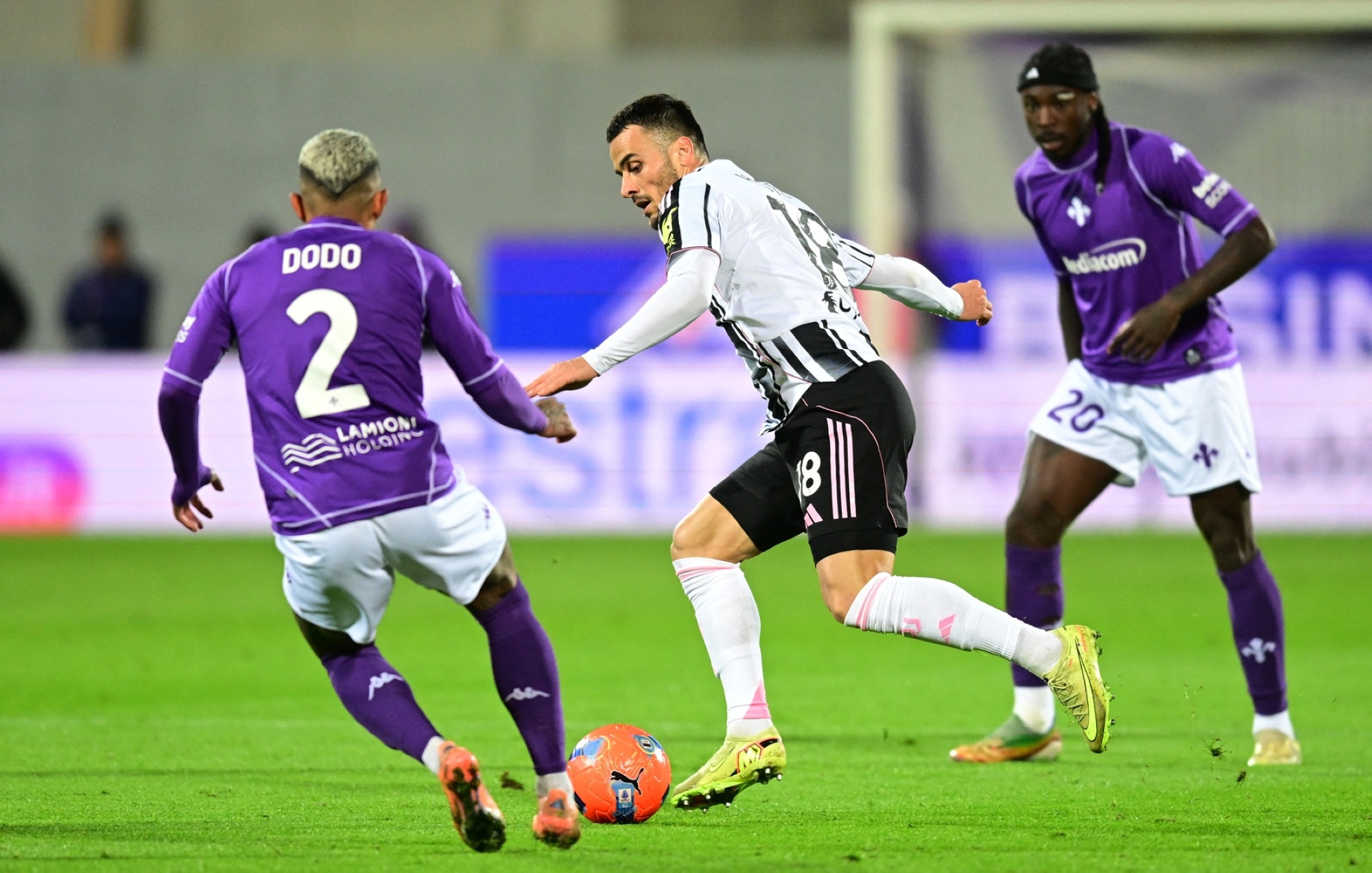 يوفنتوس يتعادل مع فيورنتينا بالدوري الإيطالي