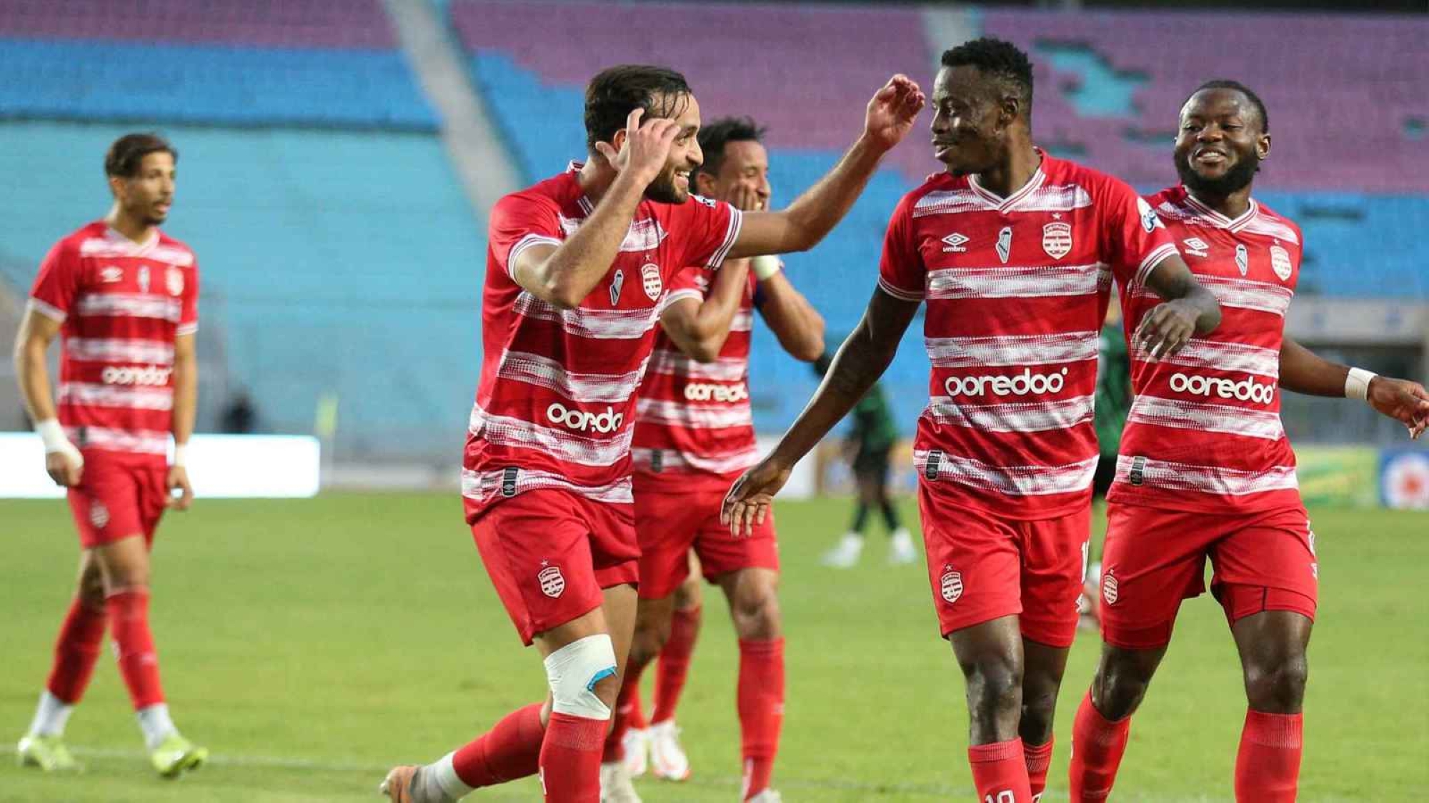 الأفريقي يزاحم الترجي على صدارة دوري تونس بالفوز على الأولمبي