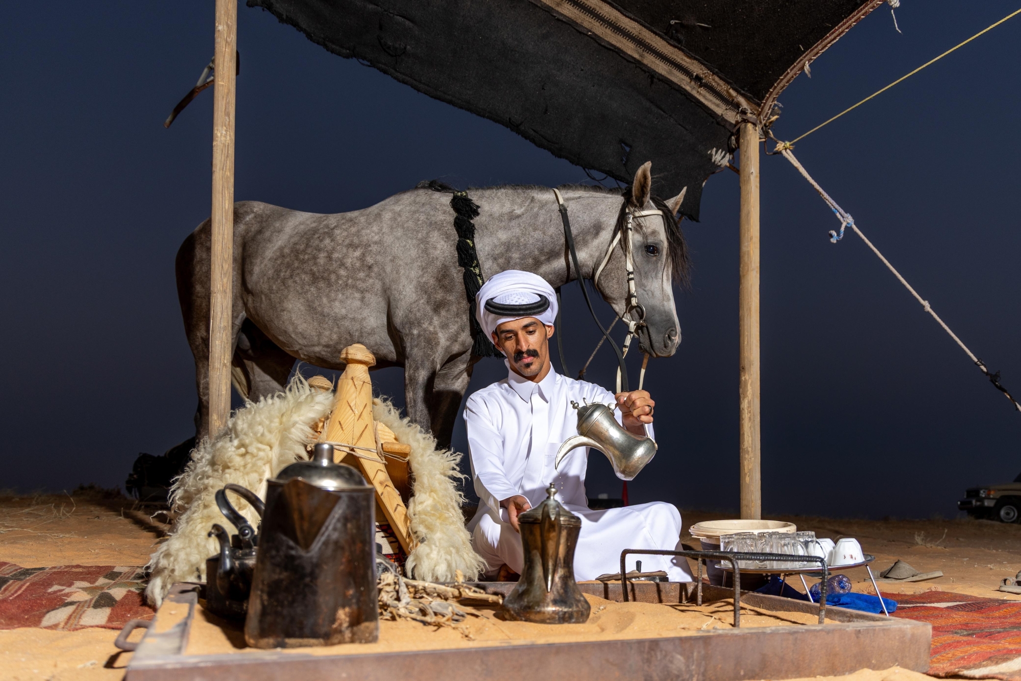 دلة القهوة.. أيقونة الضيافة العربية